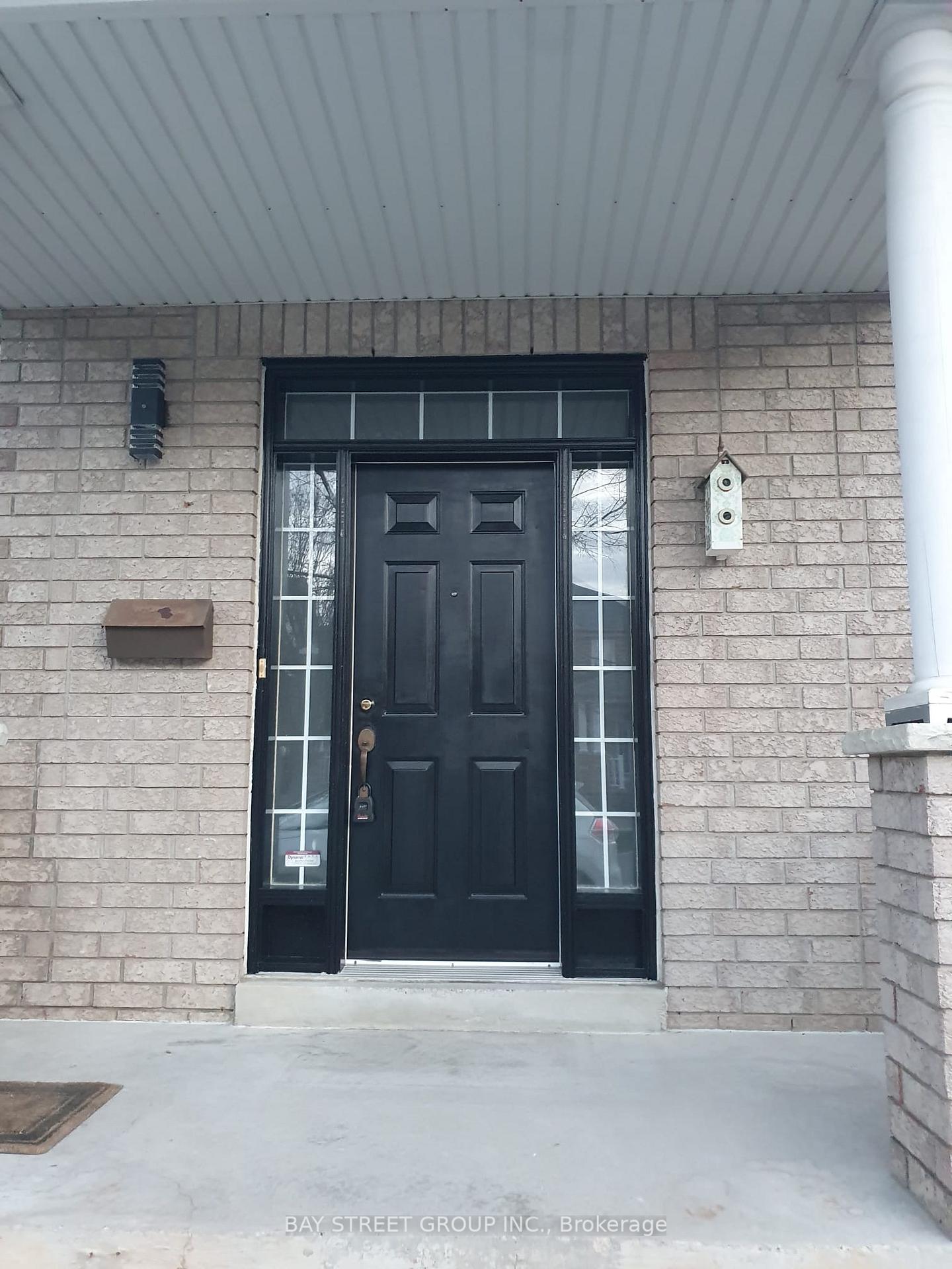 Photo 2 of 71 Ian Baron Avenue, Markham, Village Green-South Unionville — HOMEH