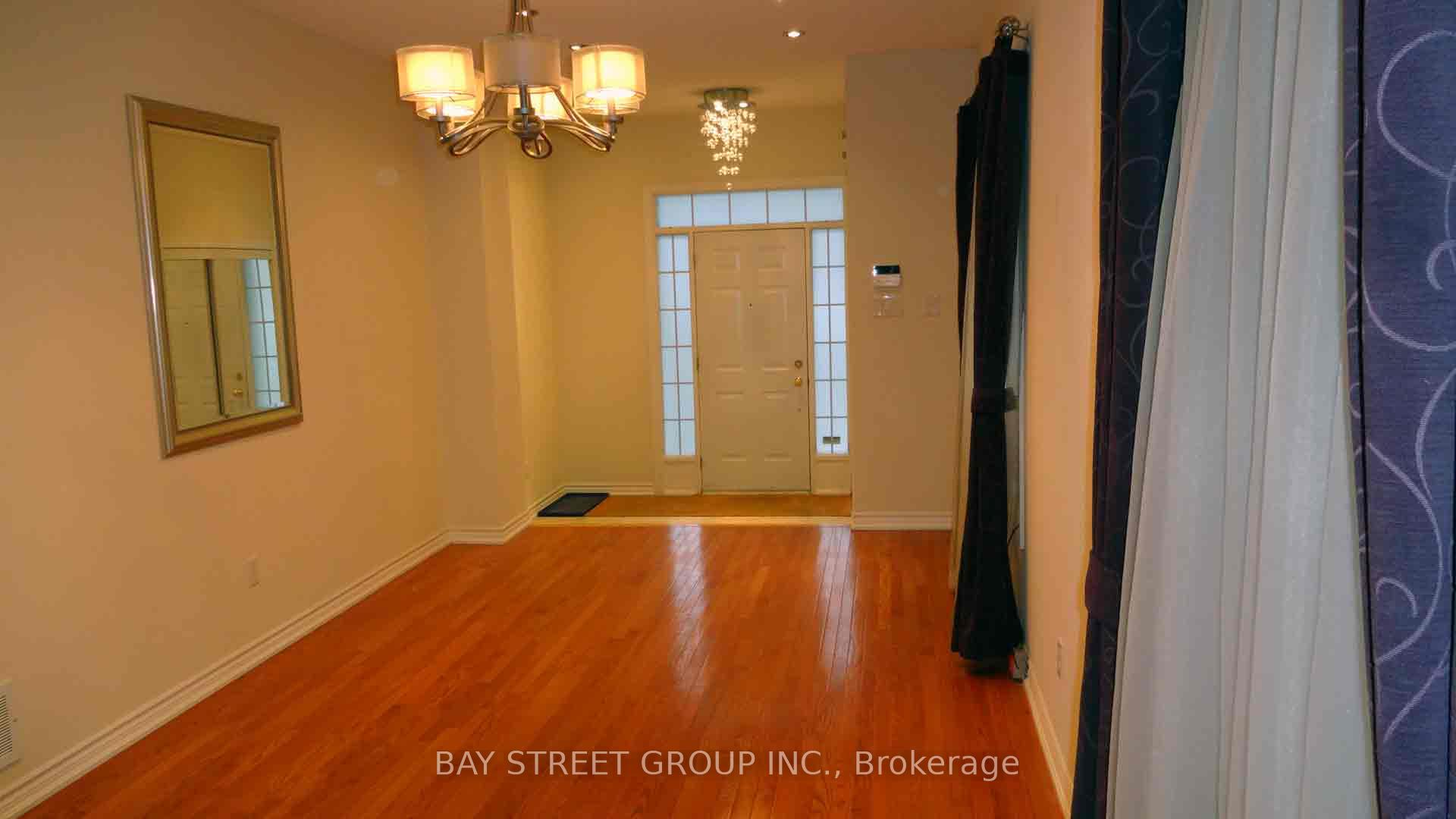 Photo 17 of 71 Ian Baron Avenue, Markham, Village Green-South Unionville — HOMEH