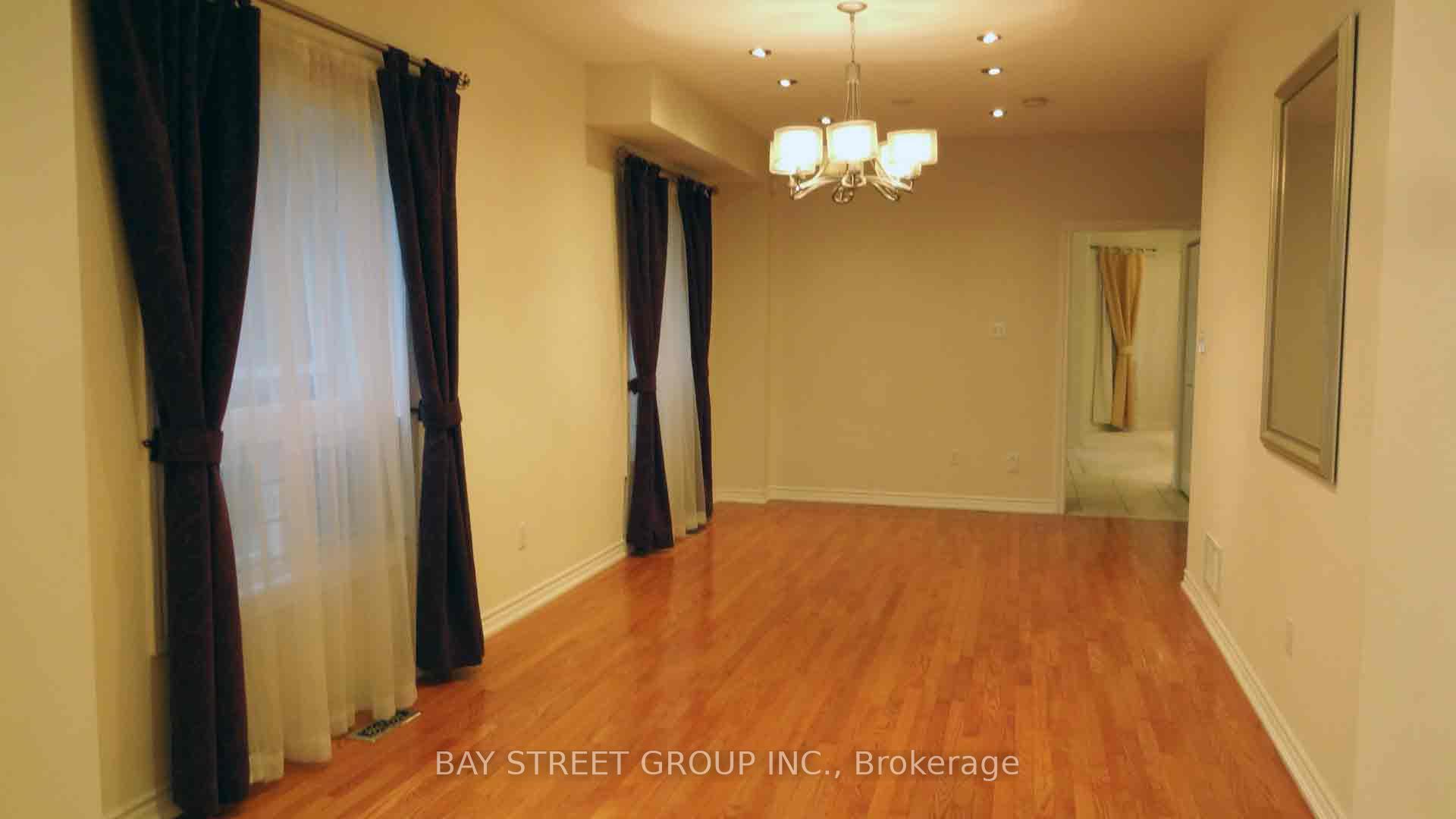 Photo 18 of 71 Ian Baron Avenue, Markham, Village Green-South Unionville — HOMEH