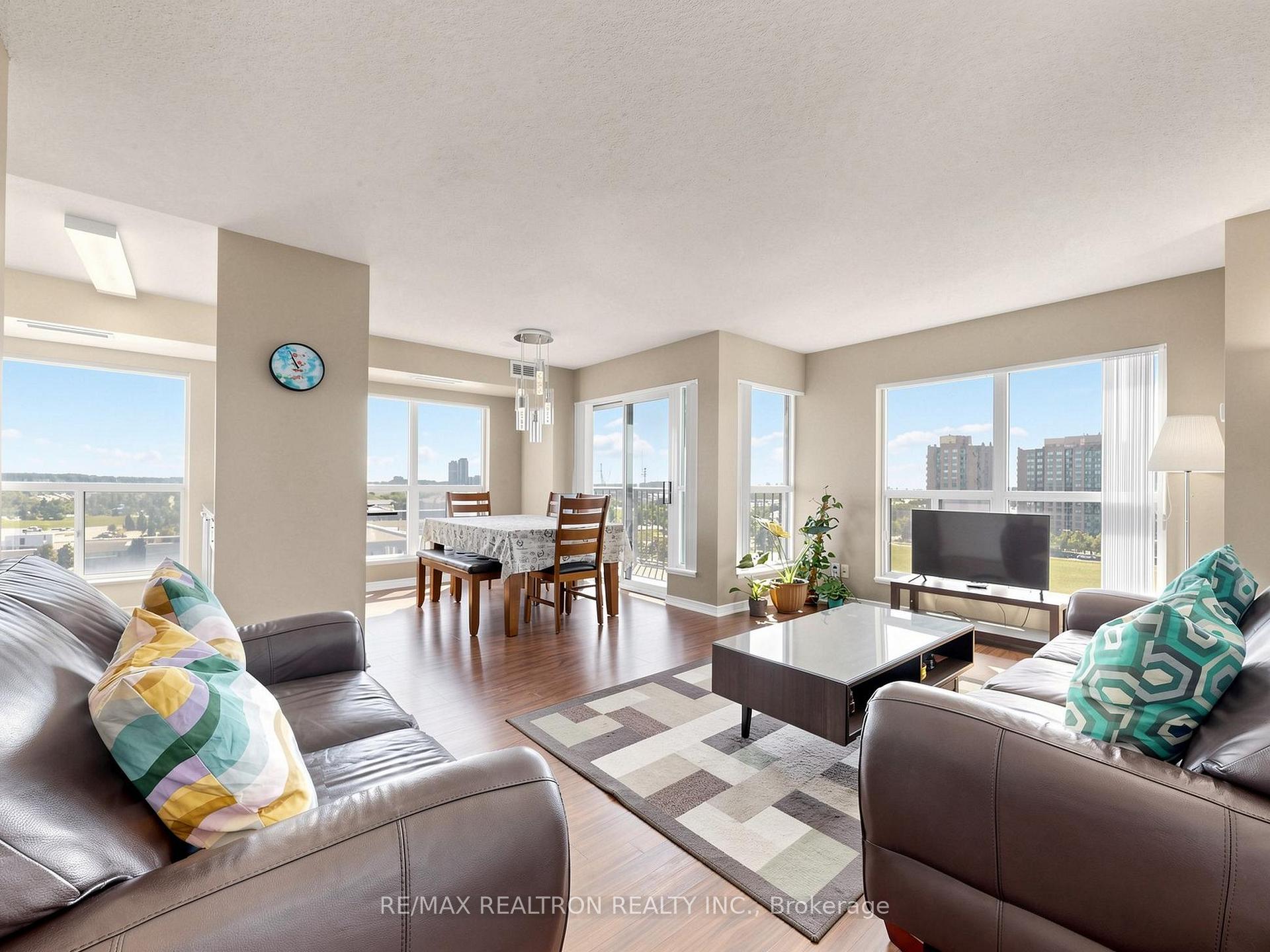 Photo 11 of Unit 918, 185 Oneida Crescent, Richmond Hill, Langstaff — HOMEH