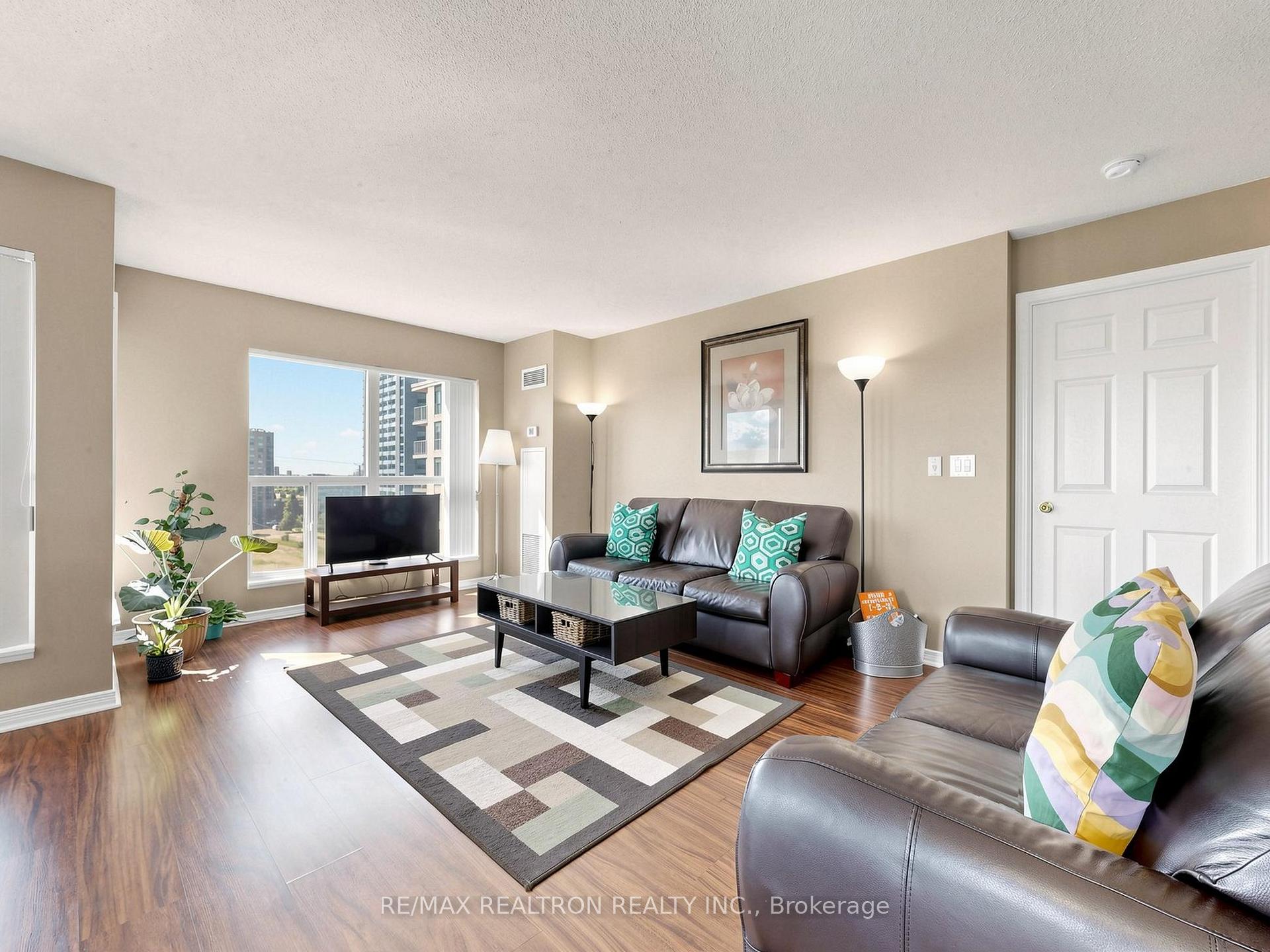 Photo 12 of Unit 918, 185 Oneida Crescent, Richmond Hill, Langstaff — HOMEH
