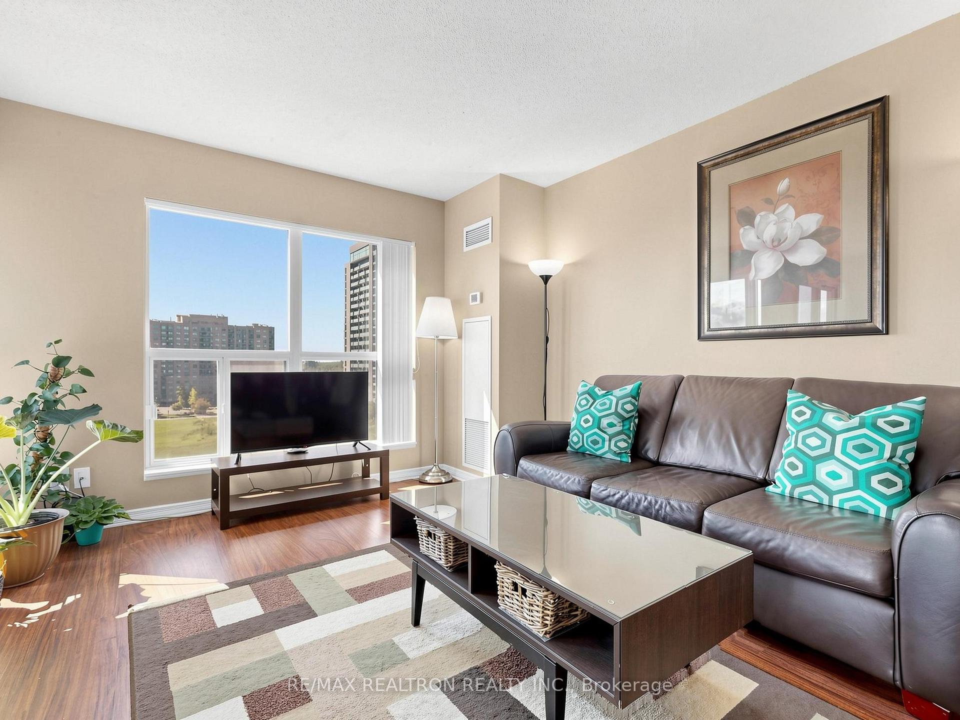 Photo 14 of Unit 918, 185 Oneida Crescent, Richmond Hill, Langstaff — HOMEH