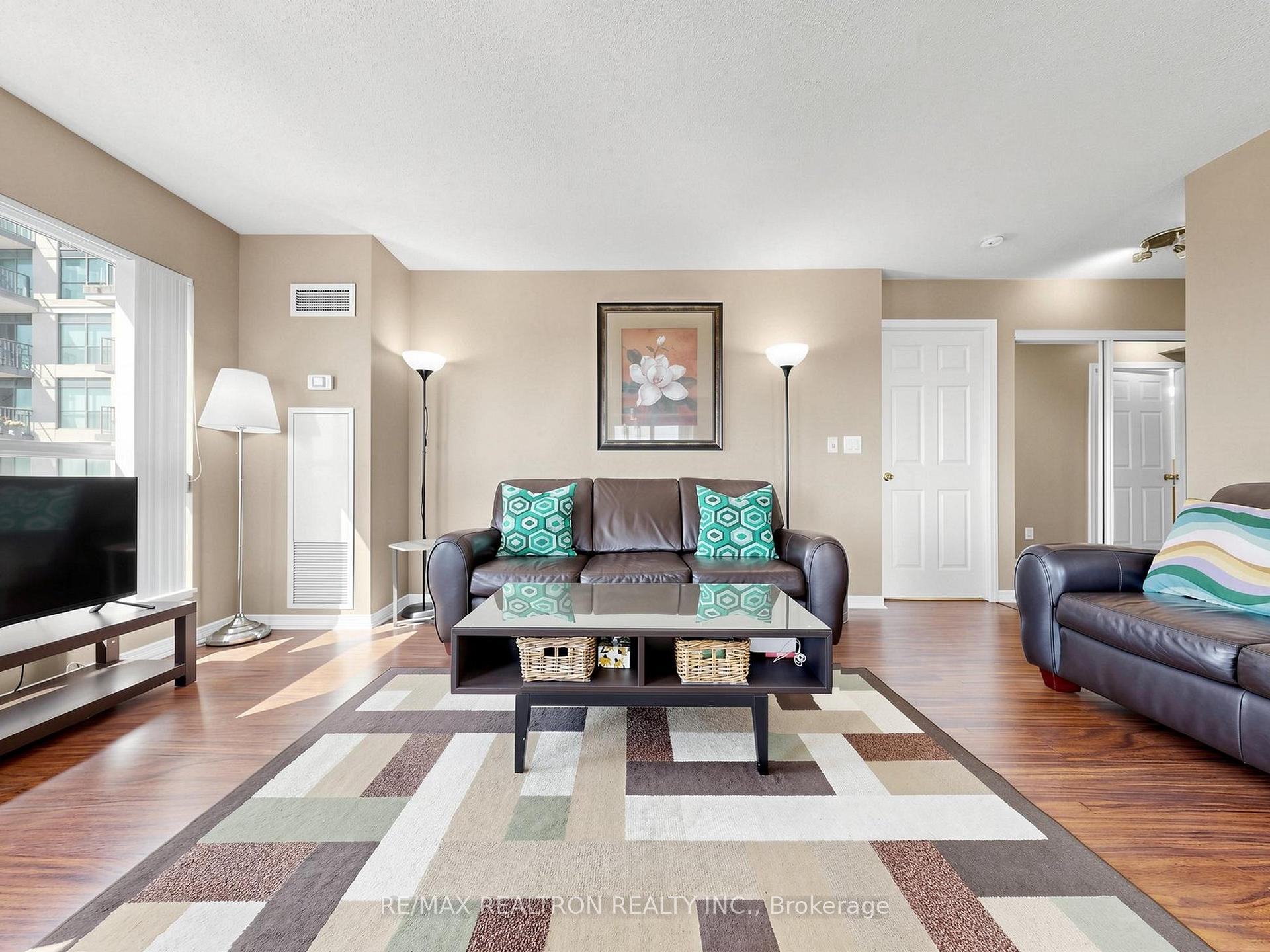 Photo 15 of Unit 918, 185 Oneida Crescent, Richmond Hill, Langstaff — HOMEH