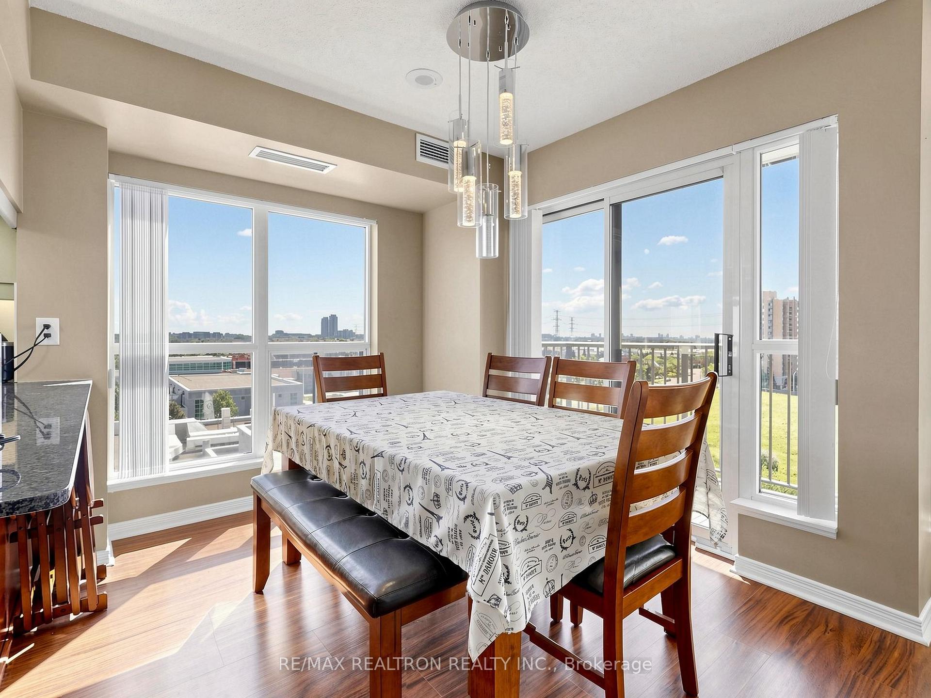 Photo 17 of Unit 918, 185 Oneida Crescent, Richmond Hill, Langstaff — HOMEH