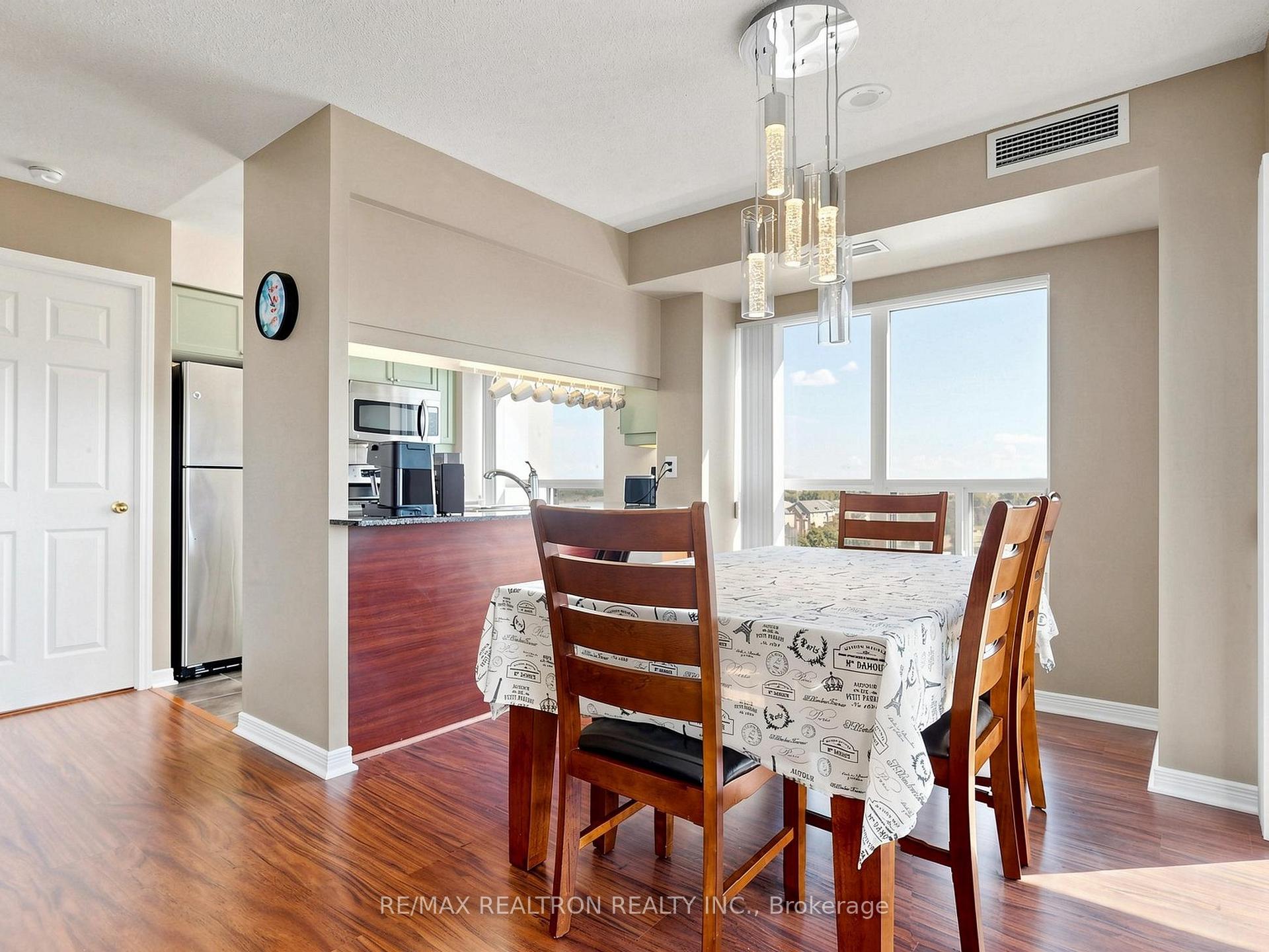 Photo 19 of Unit 918, 185 Oneida Crescent, Richmond Hill, Langstaff — HOMEH