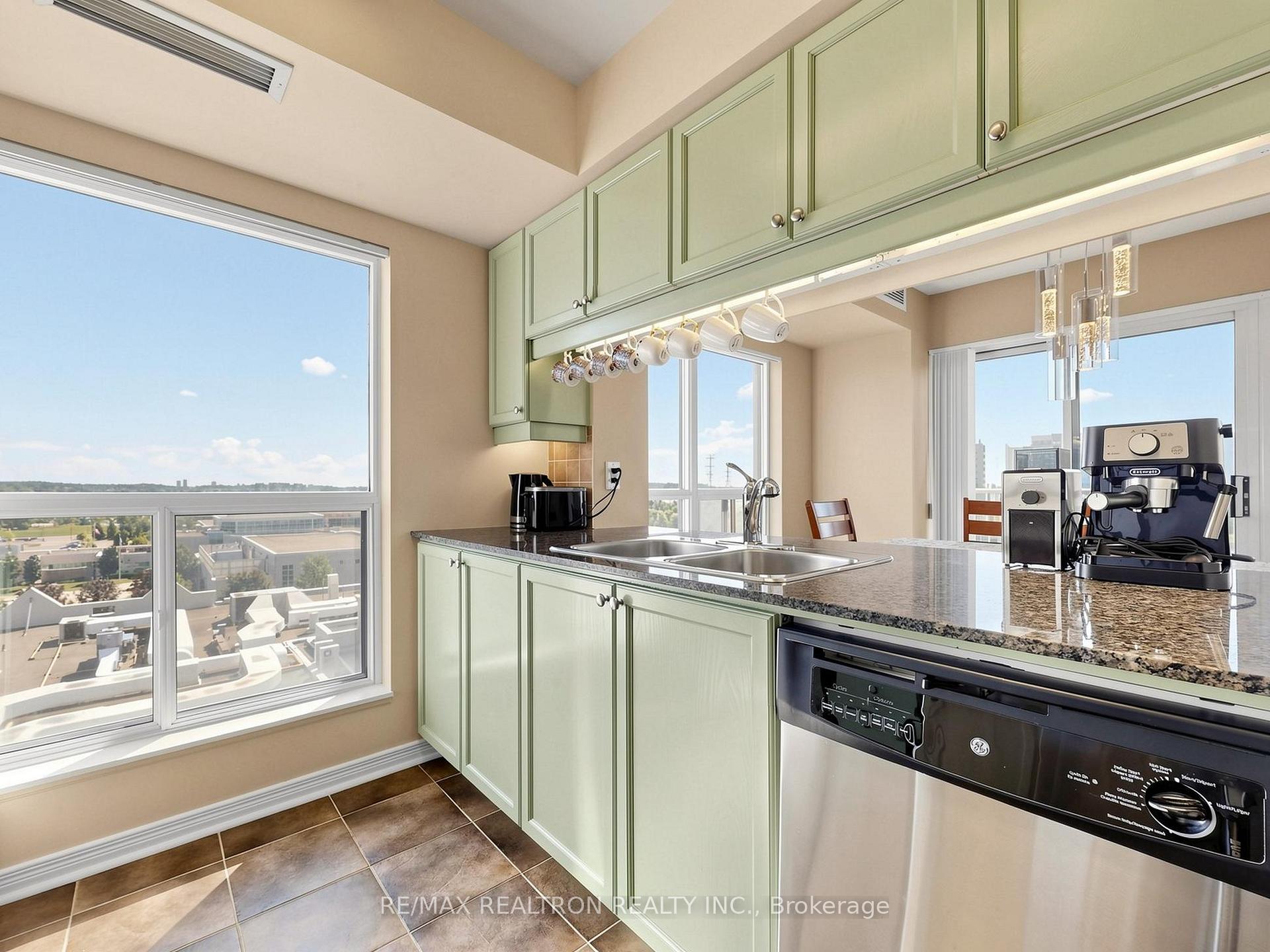 Photo 21 of Unit 918, 185 Oneida Crescent, Richmond Hill, Langstaff — HOMEH