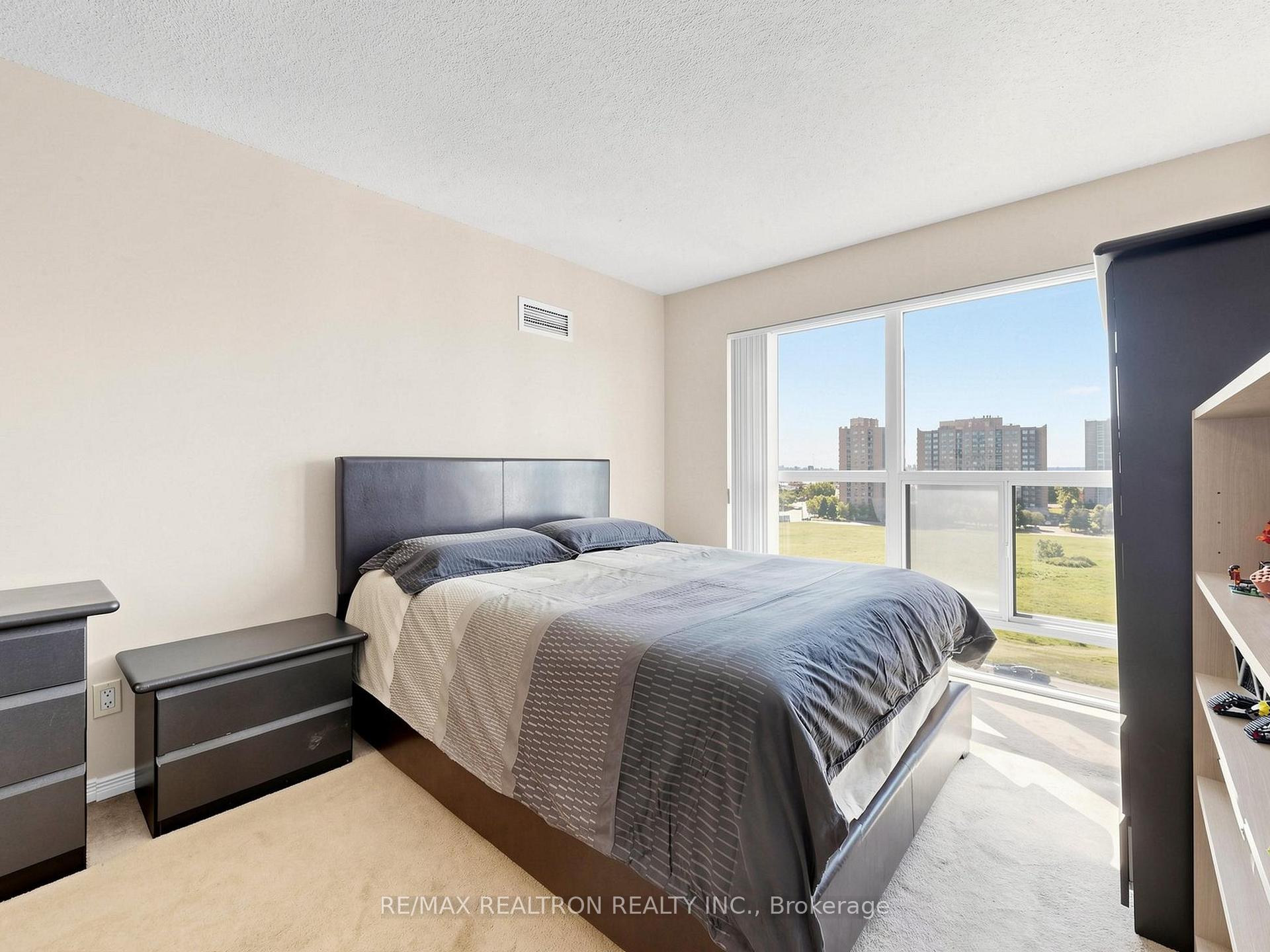 Photo 27 of Unit 918, 185 Oneida Crescent, Richmond Hill, Langstaff — HOMEH