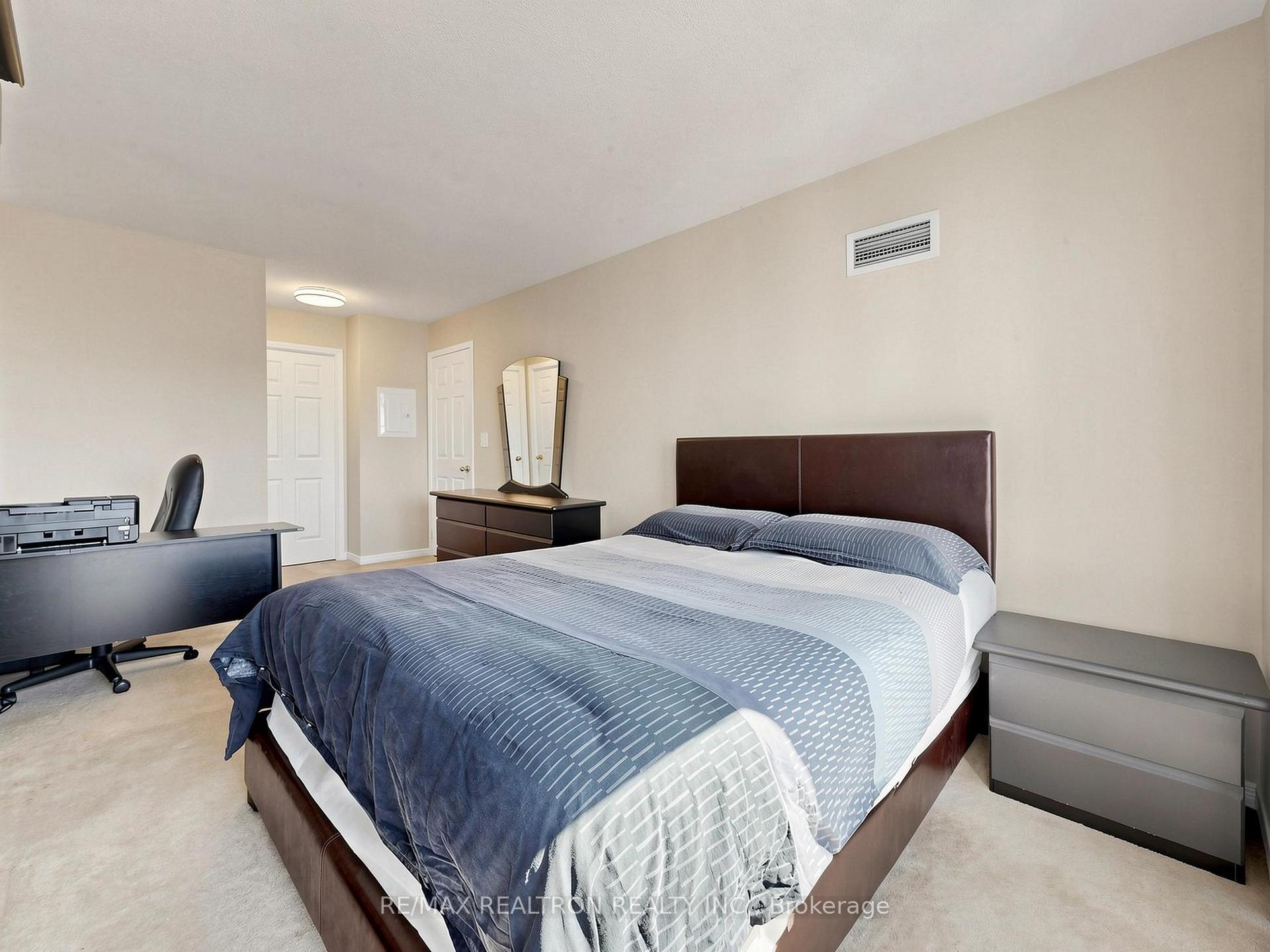 Photo 28 of Unit 918, 185 Oneida Crescent, Richmond Hill, Langstaff — HOMEH