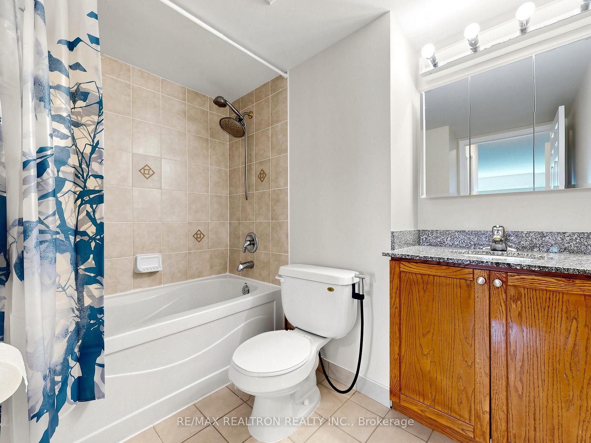 Photo 29 of Unit 918, 185 Oneida Crescent, Richmond Hill, Langstaff — HOMEH
