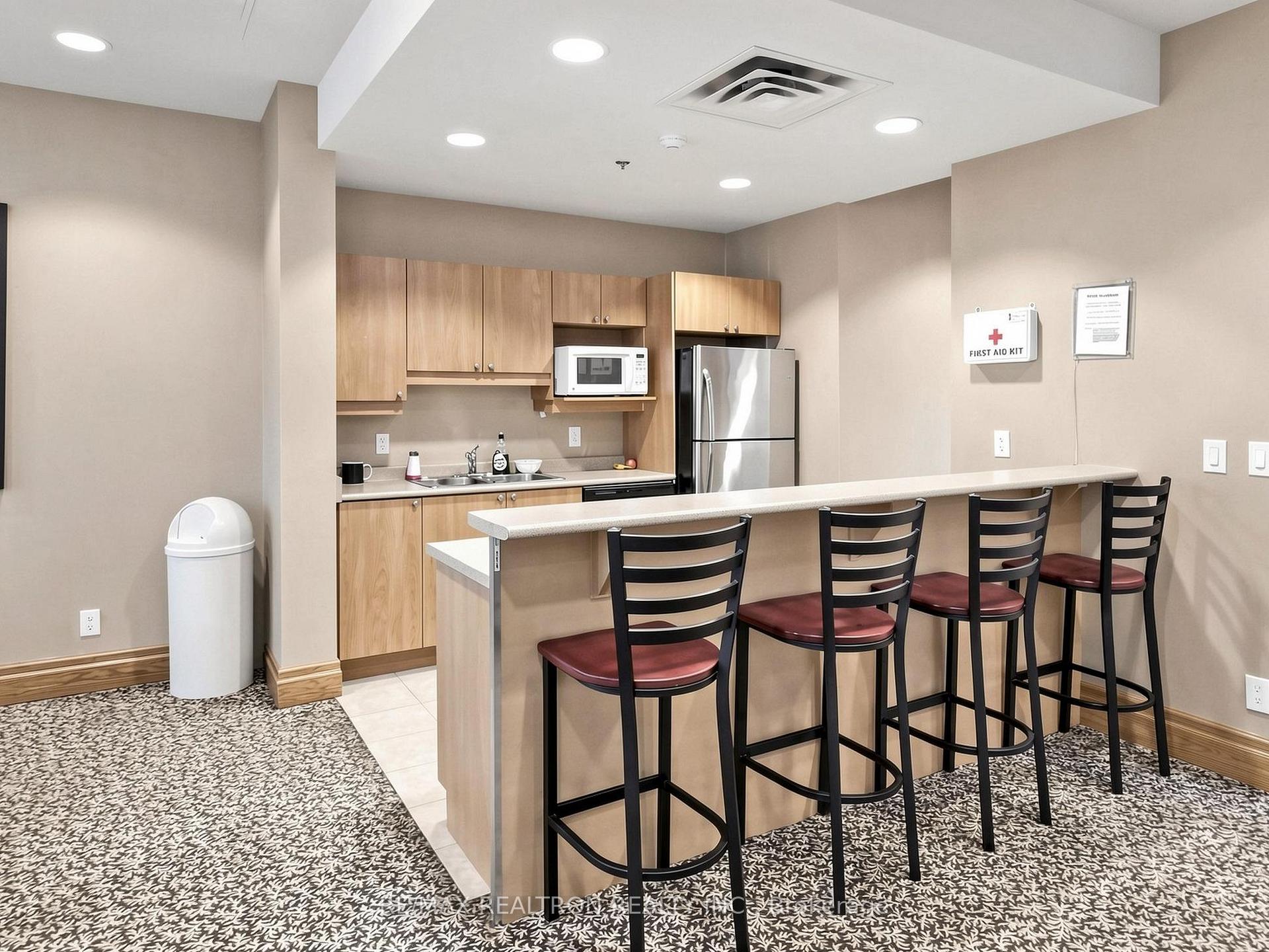 Photo 39 of Unit 918, 185 Oneida Crescent, Richmond Hill, Langstaff — HOMEH