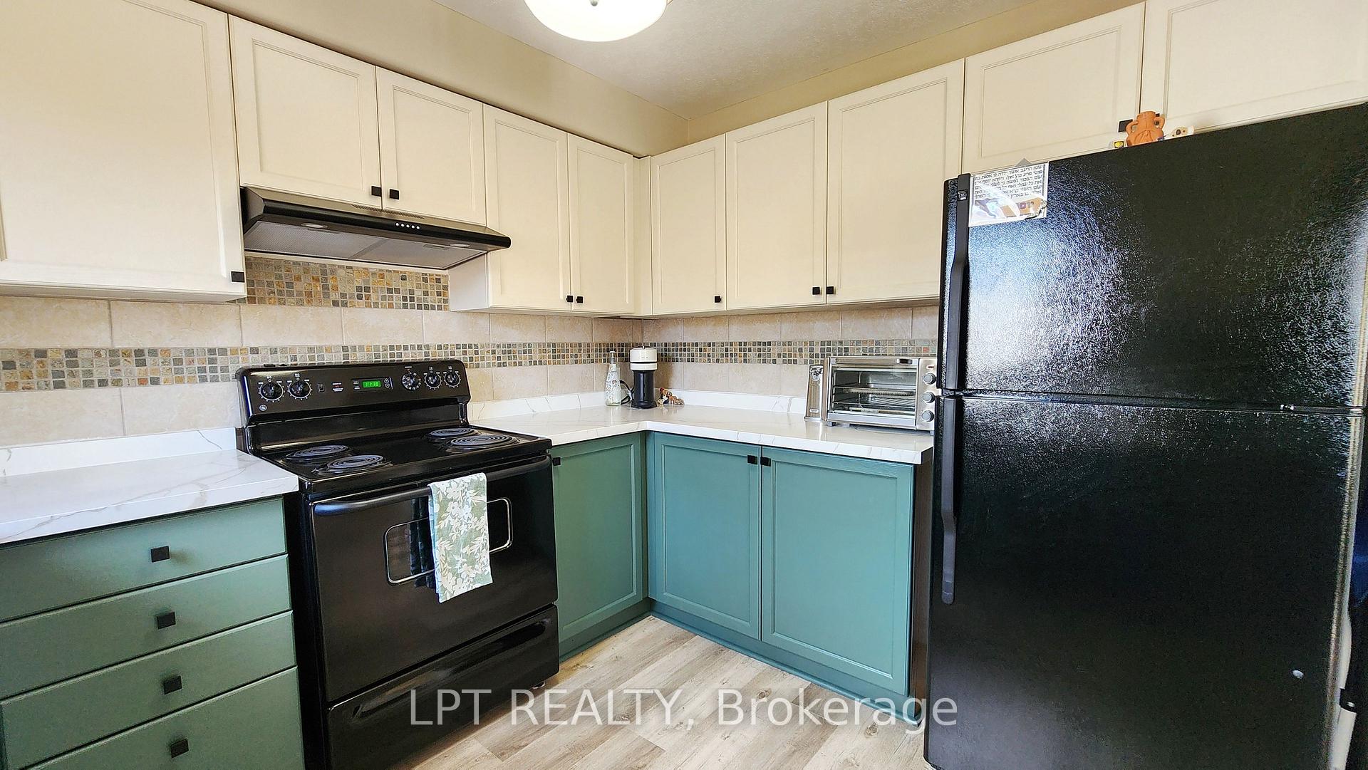 Photo 11 of 17 Silver Maple Crescent, Barrie, Holly — HOMEH