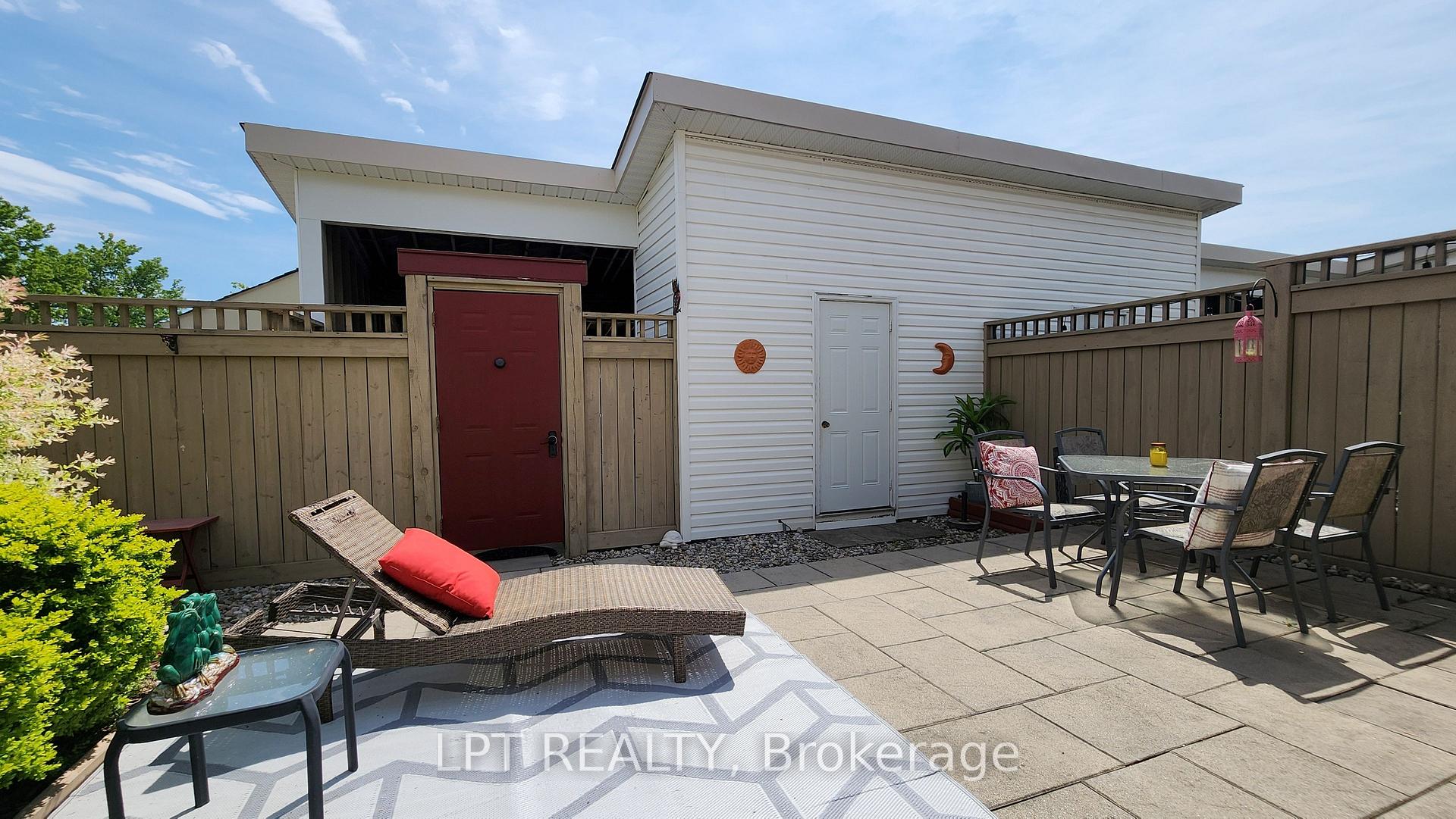 Photo 21 of 17 Silver Maple Crescent, Barrie, Holly — HOMEH
