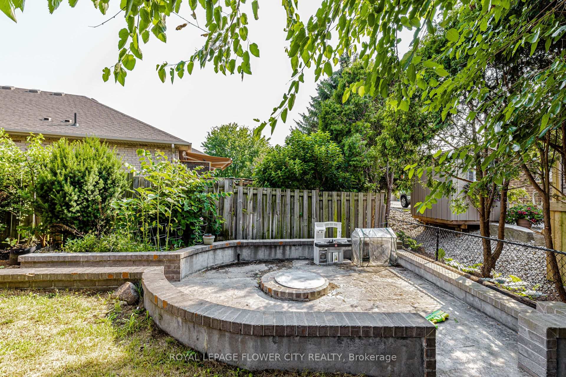 Photo 48 of 47 Queensway Drive, Strathroy-Caradoc, Rural Strathroy-Caradoc — HOMEH