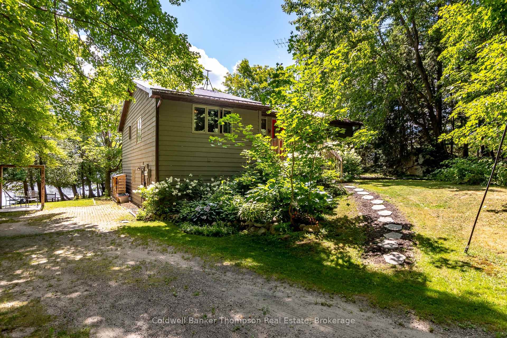 Photo 11 of 286 Holden Road, Magnetawan — HOMEH