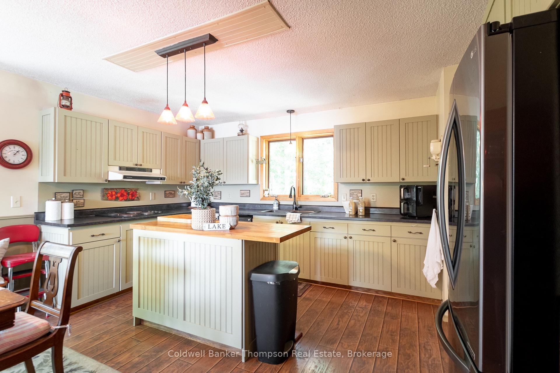 Photo 19 of 286 Holden Road, Magnetawan — HOMEH