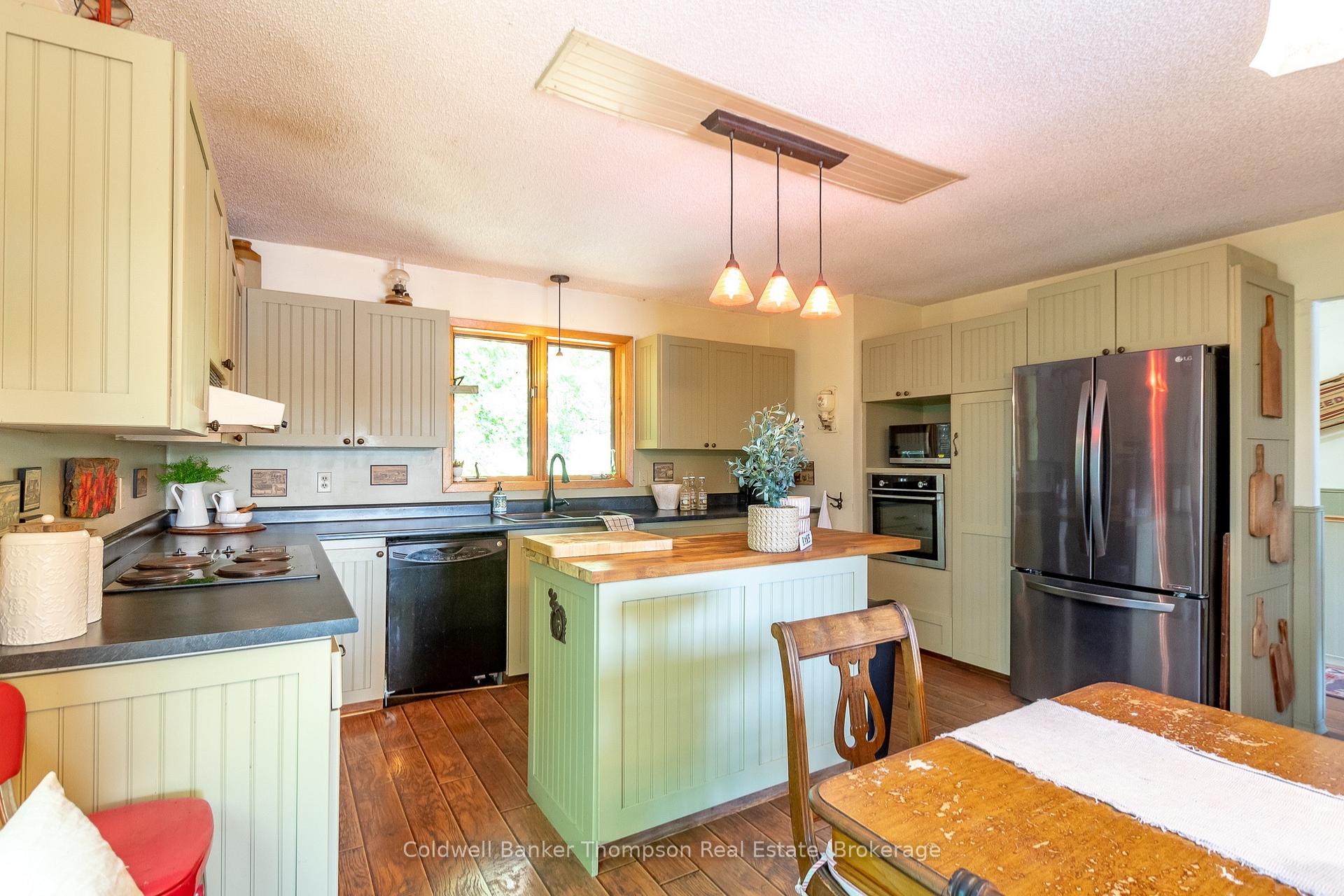 Photo 25 of 286 Holden Road, Magnetawan — HOMEH