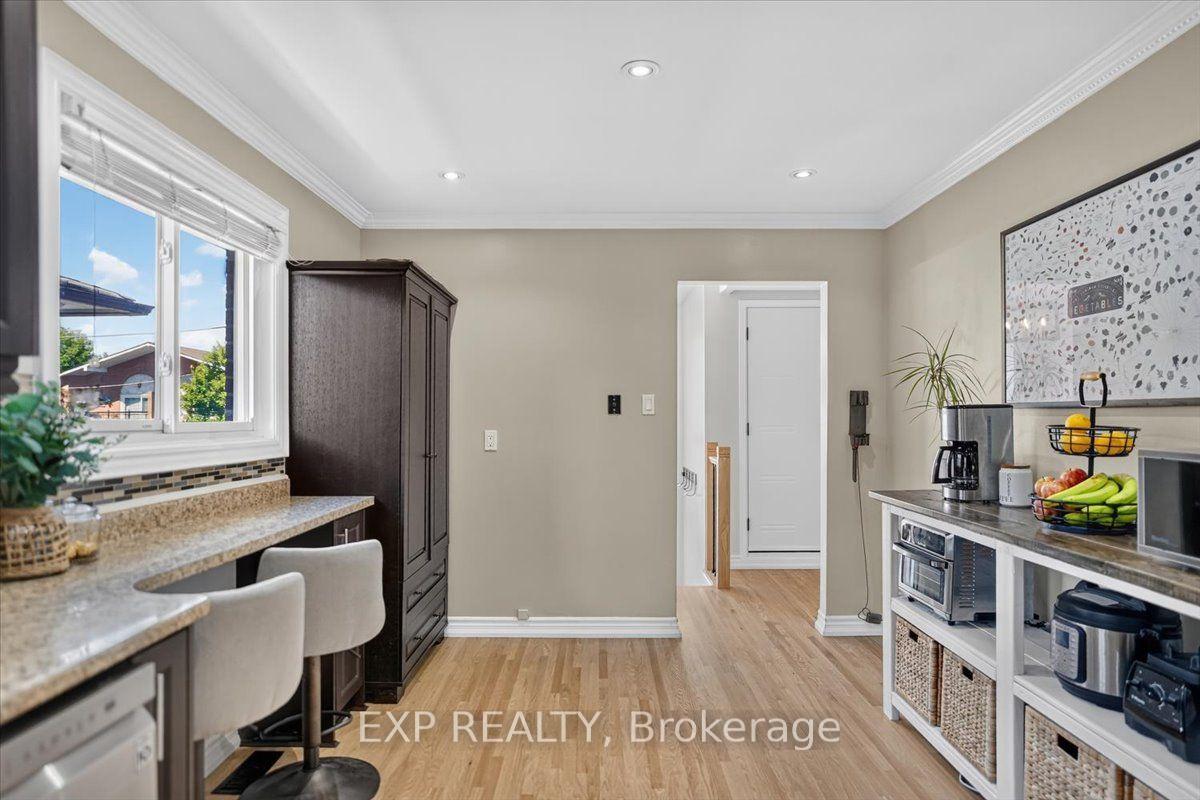 Photo 4 of 39 Prouse Drive, Brampton, Brampton North — HOMEH