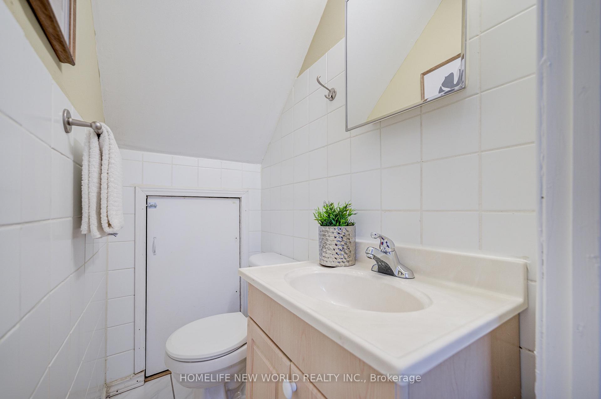 Photo 8 of 46 Tineta Crescent, Scarborough, Agincourt South-Malvern West — HOMEH