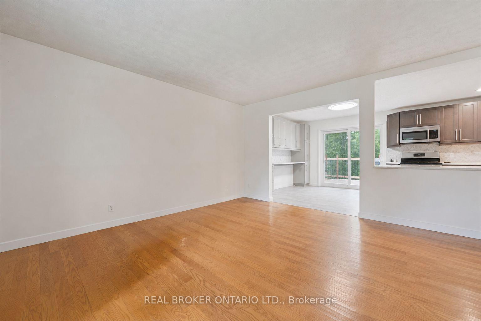 Photo 4 of 27 Dawson Drive, Kincardine — HOMEH