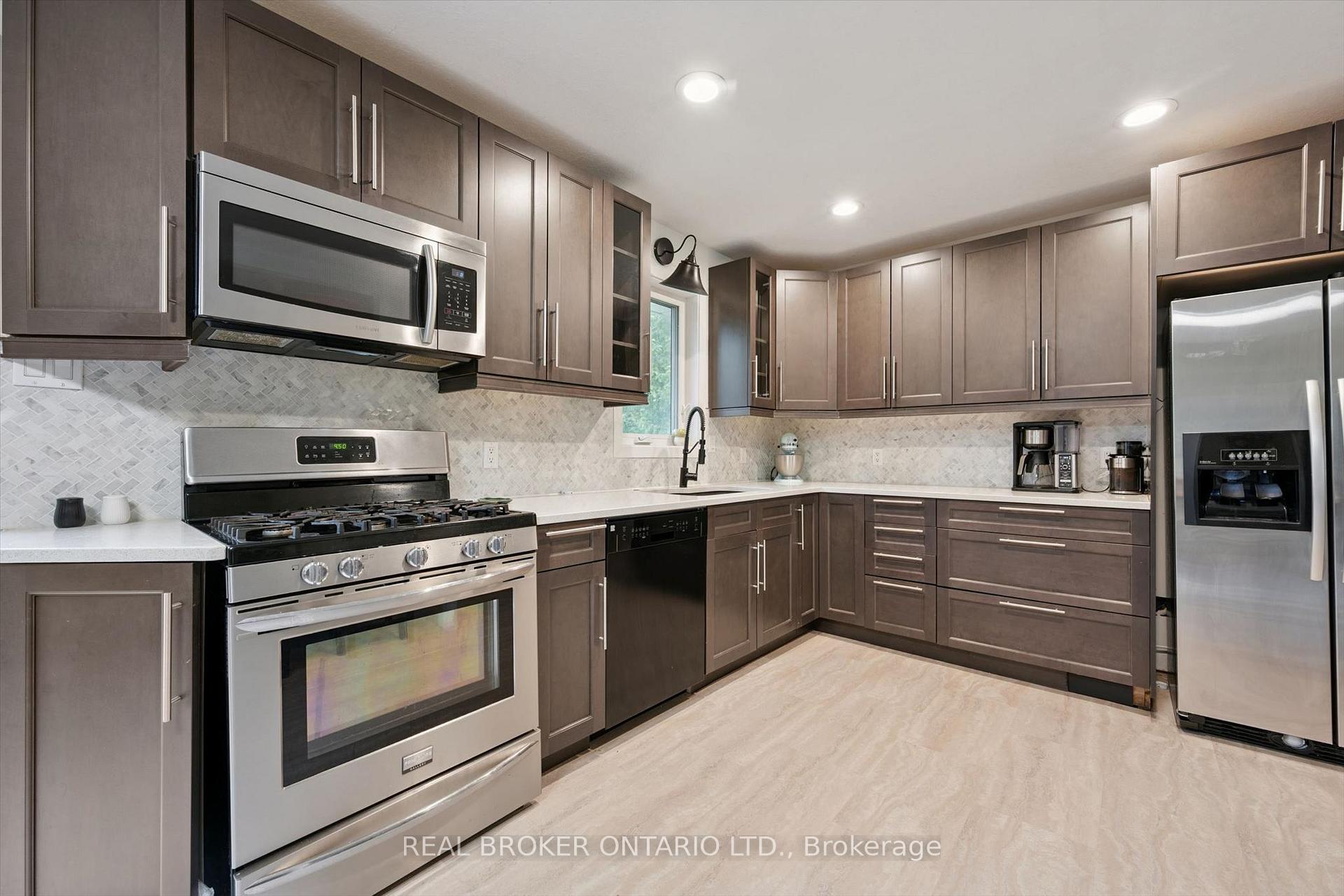 Photo 7 of 27 Dawson Drive, Kincardine — HOMEH