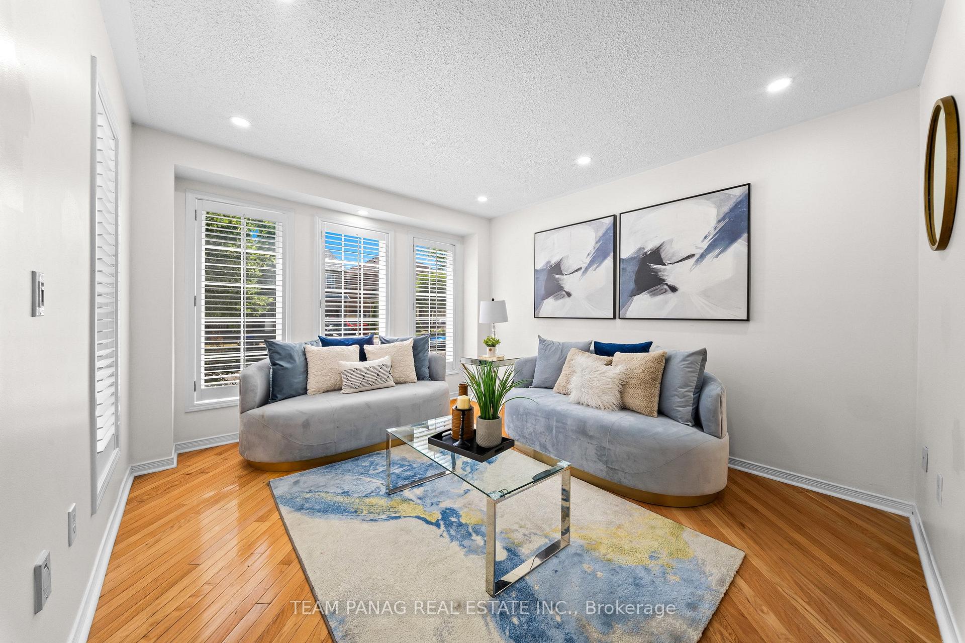 Photo 6 of 26 Bowsfield Drive, Brampton, Vales of Castlemore — HOMEH
