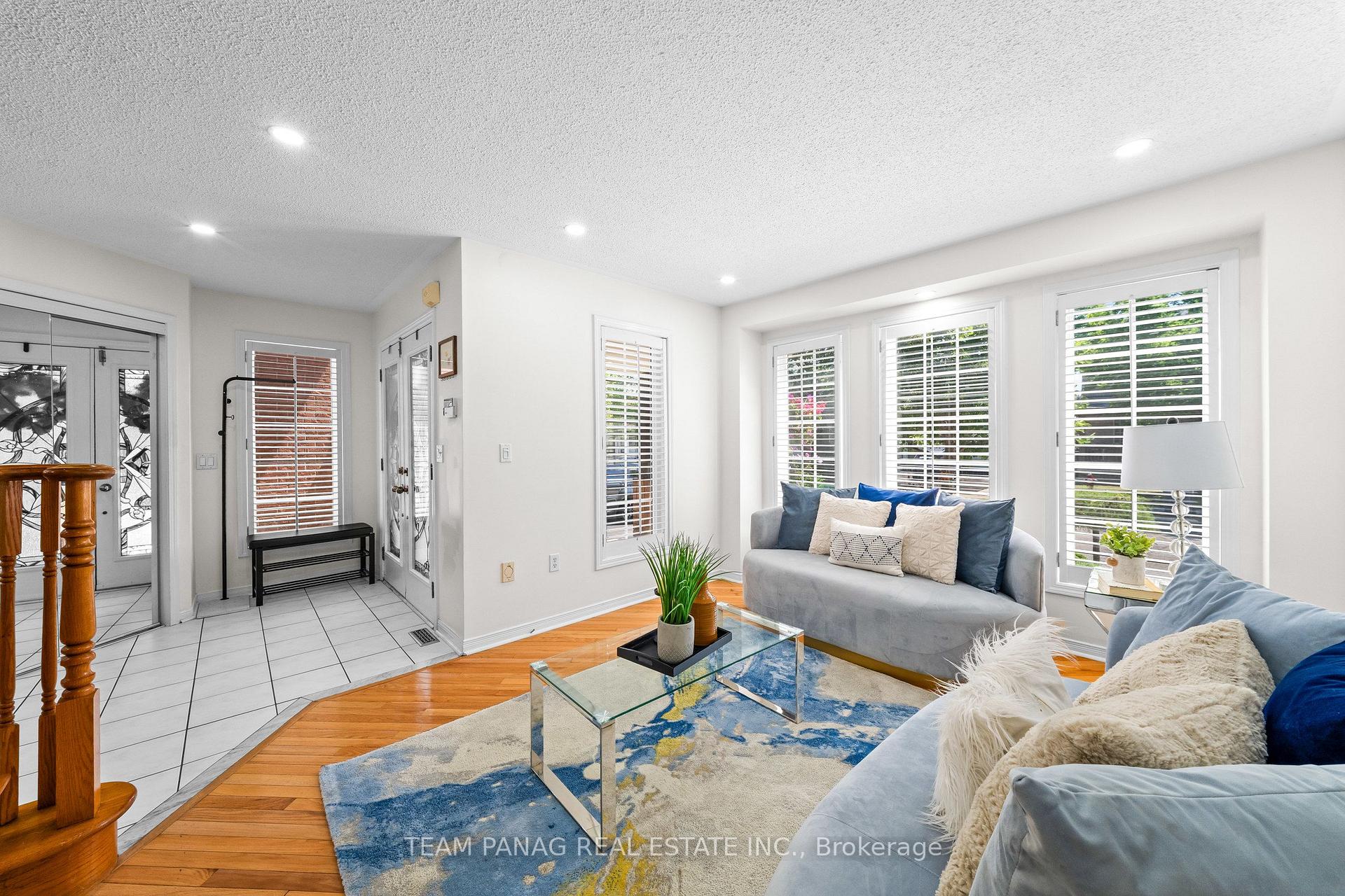 Photo 7 of 26 Bowsfield Drive, Brampton, Vales of Castlemore — HOMEH