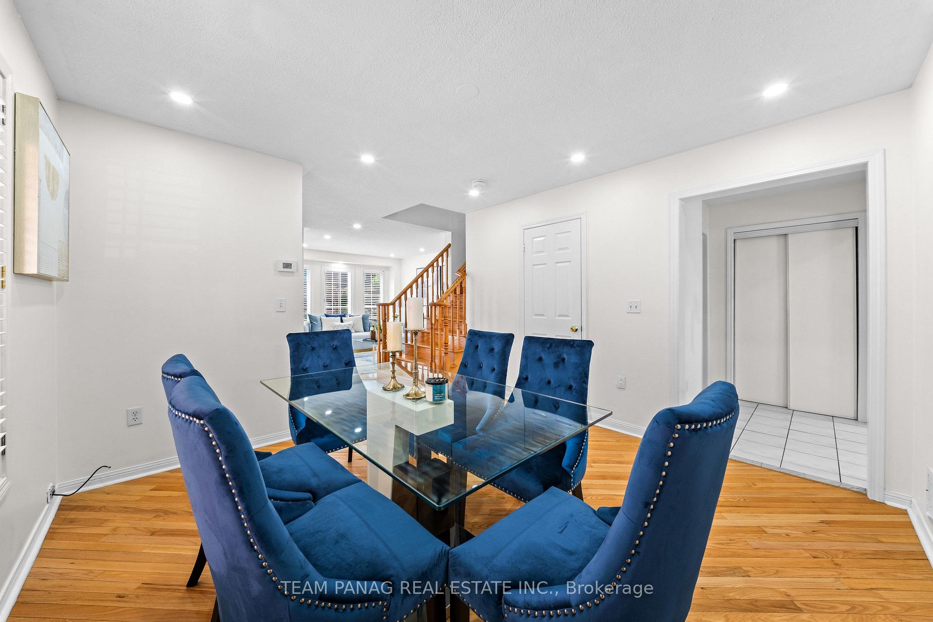 Photo 8 of 26 Bowsfield Drive, Brampton, Vales of Castlemore — HOMEH