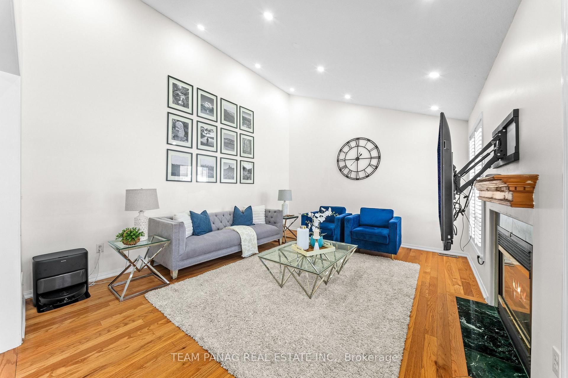Photo 14 of 26 Bowsfield Drive, Brampton, Vales of Castlemore — HOMEH