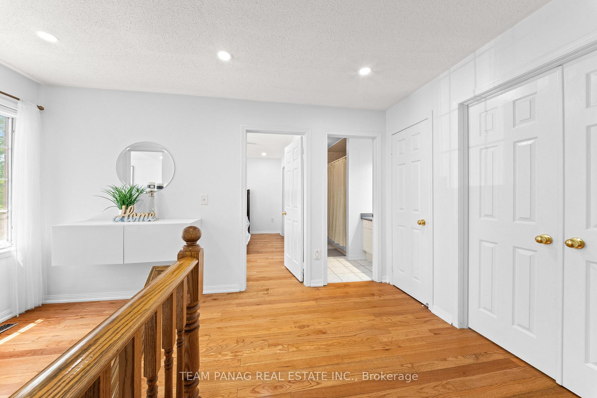 Photo 17 of 26 Bowsfield Drive, Brampton, Vales of Castlemore — HOMEH