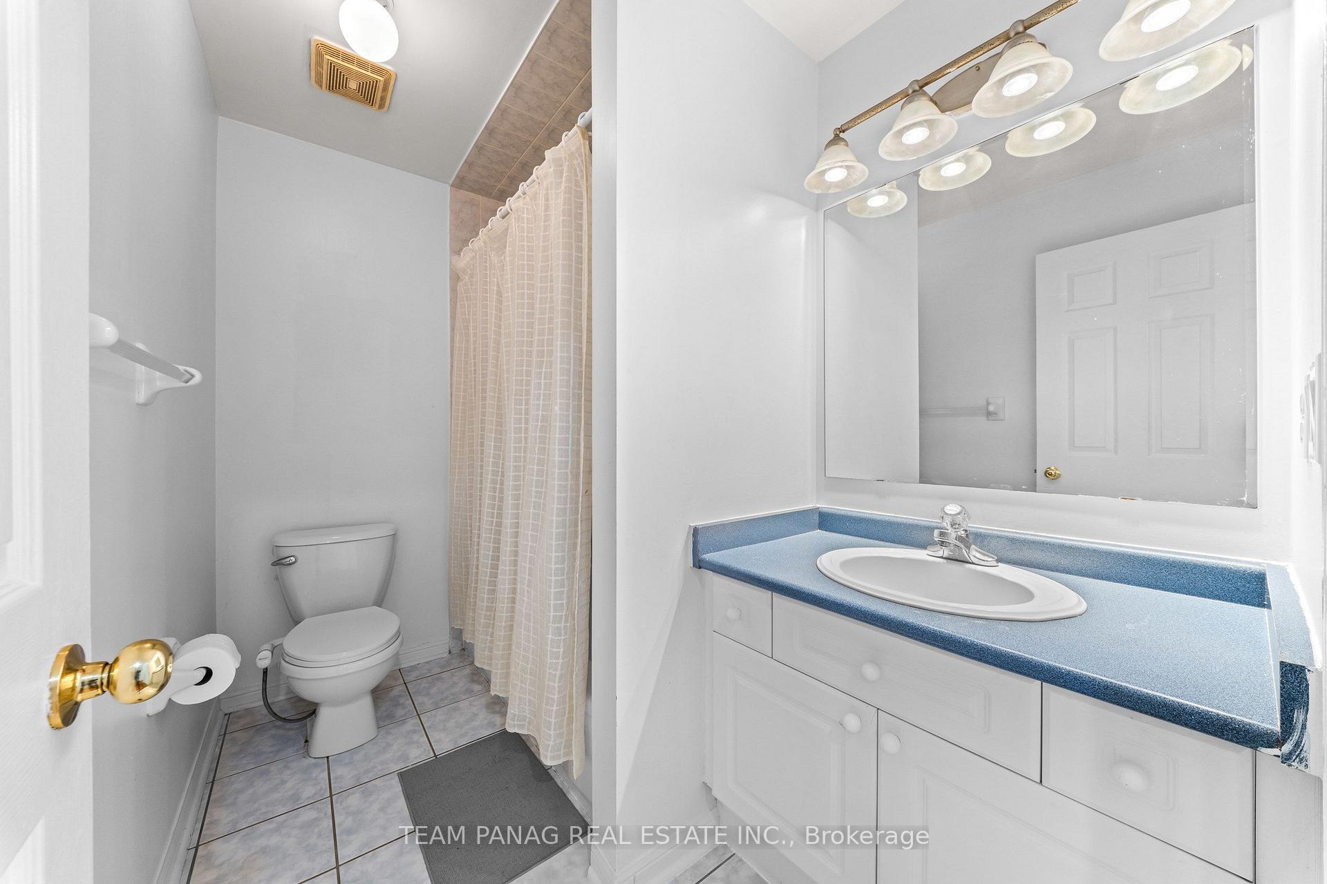 Photo 25 of 26 Bowsfield Drive, Brampton, Vales of Castlemore — HOMEH