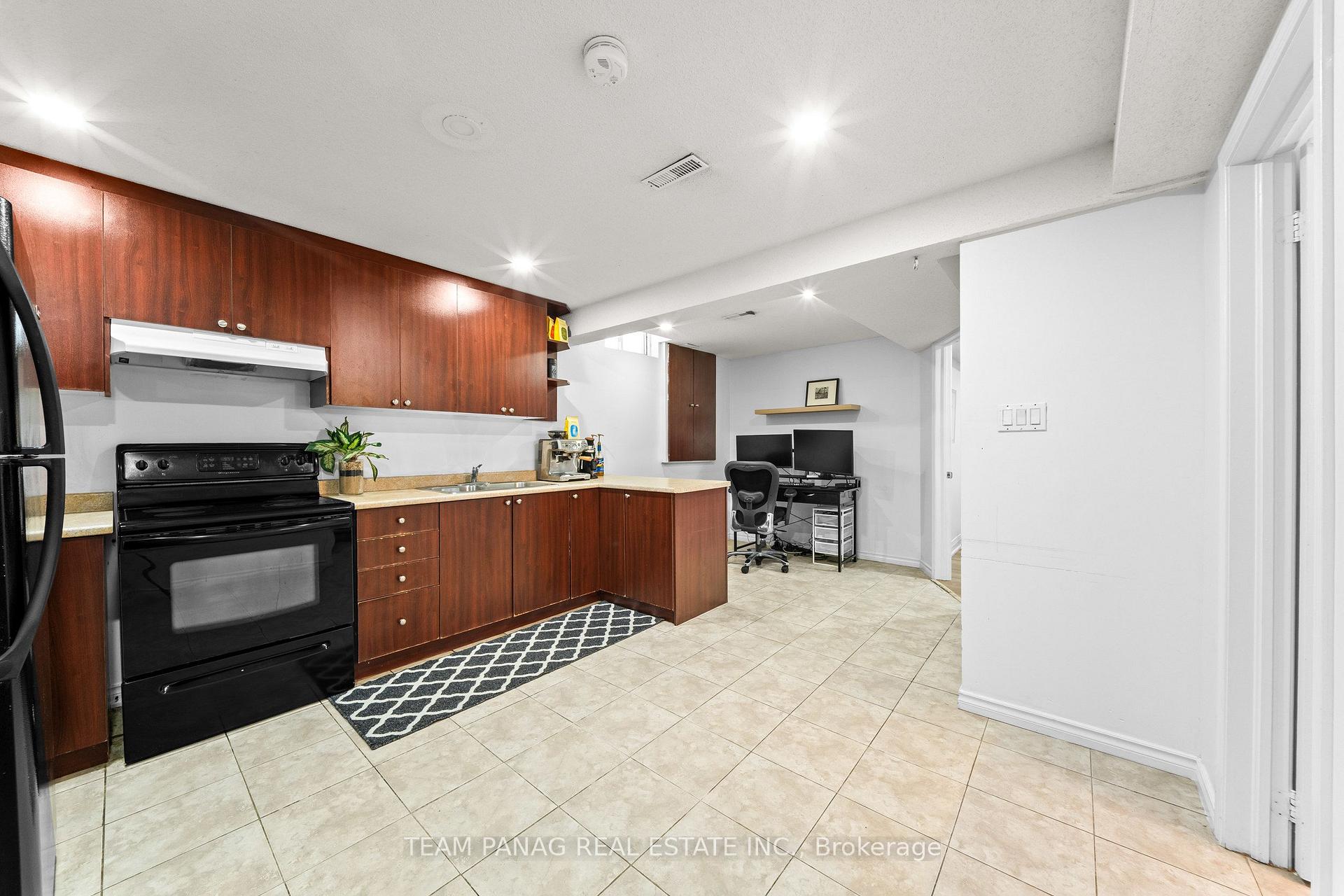 Photo 31 of 26 Bowsfield Drive, Brampton, Vales of Castlemore — HOMEH