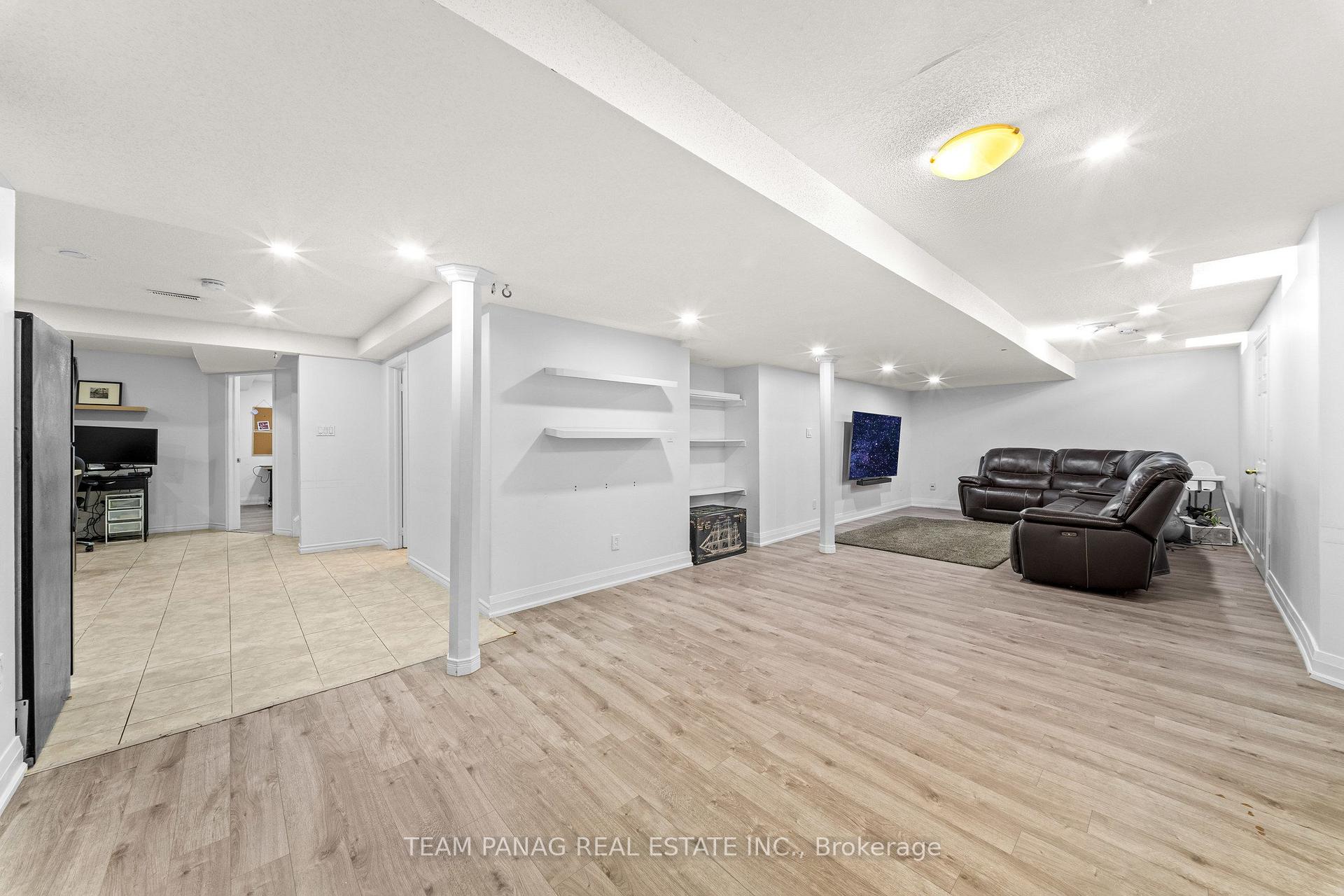 Photo 32 of 26 Bowsfield Drive, Brampton, Vales of Castlemore — HOMEH