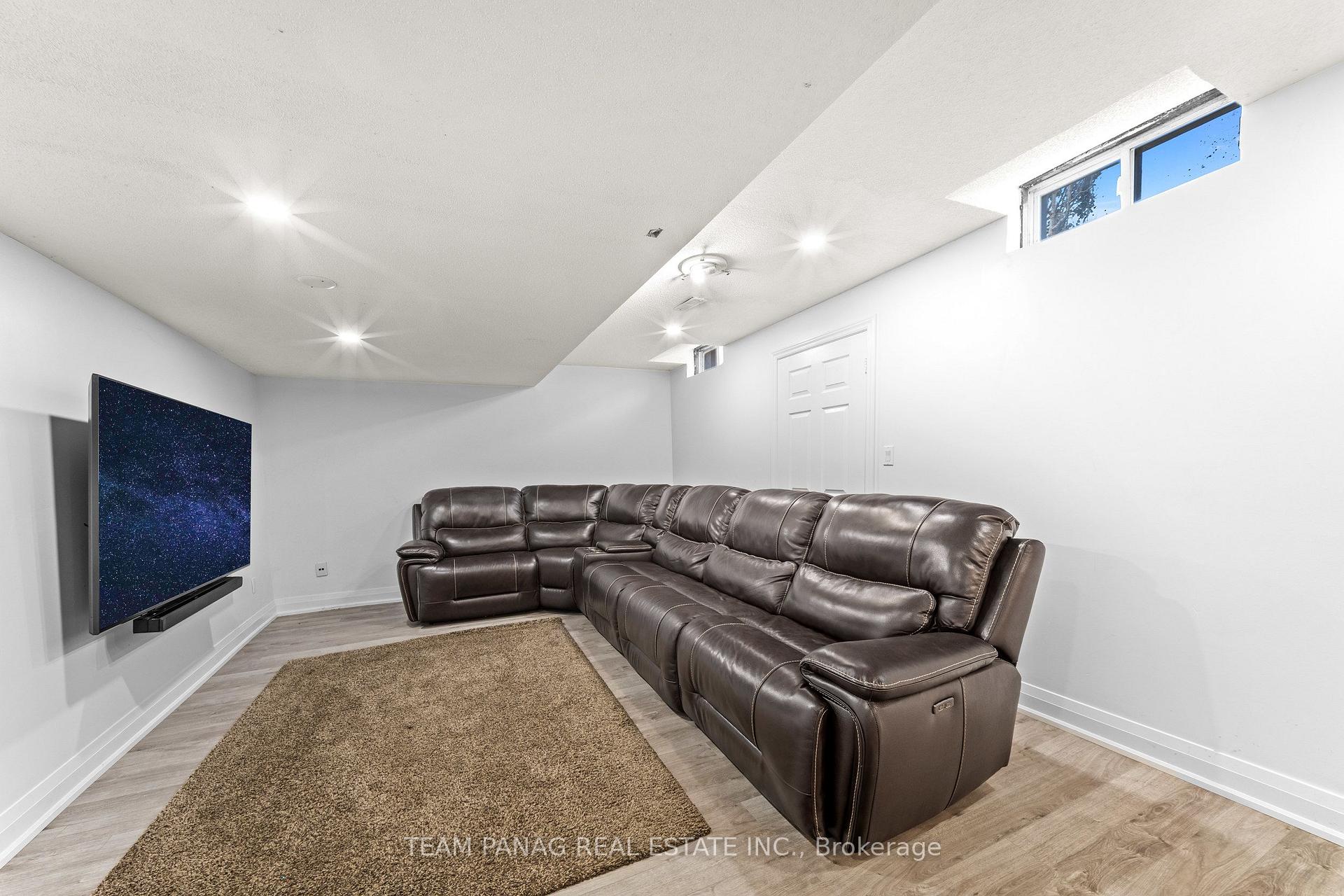 Photo 34 of 26 Bowsfield Drive, Brampton, Vales of Castlemore — HOMEH