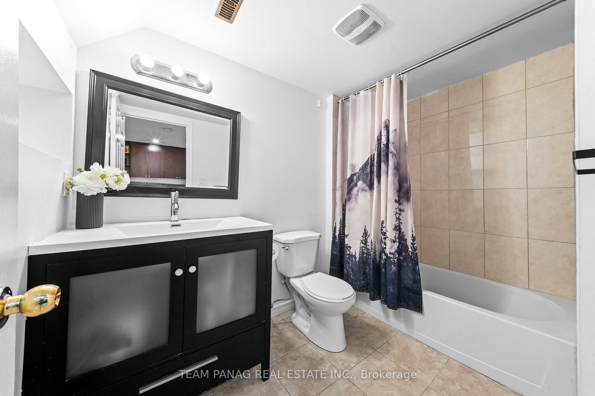 Photo 36 of 26 Bowsfield Drive, Brampton, Vales of Castlemore — HOMEH