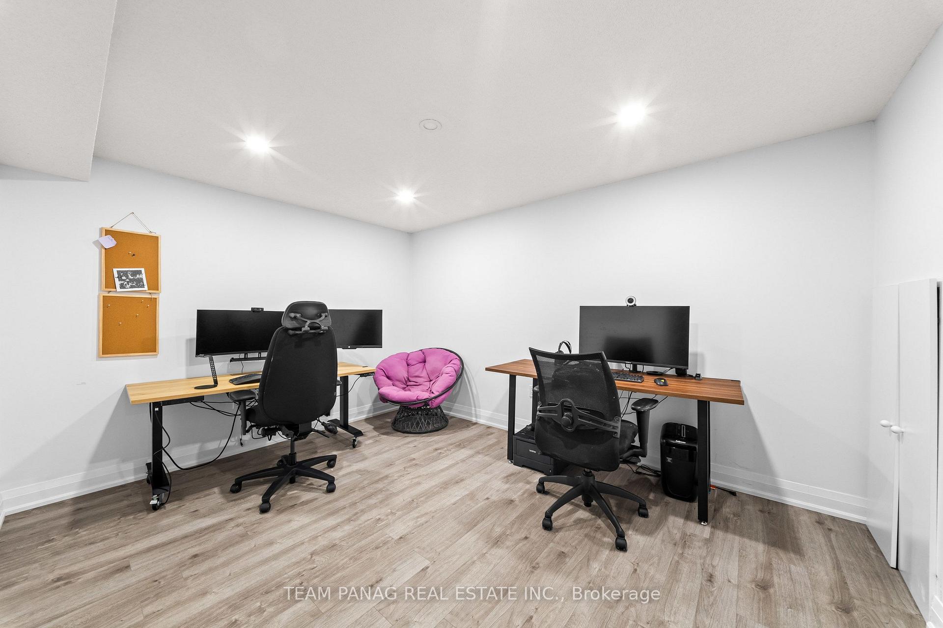 Photo 37 of 26 Bowsfield Drive, Brampton, Vales of Castlemore — HOMEH