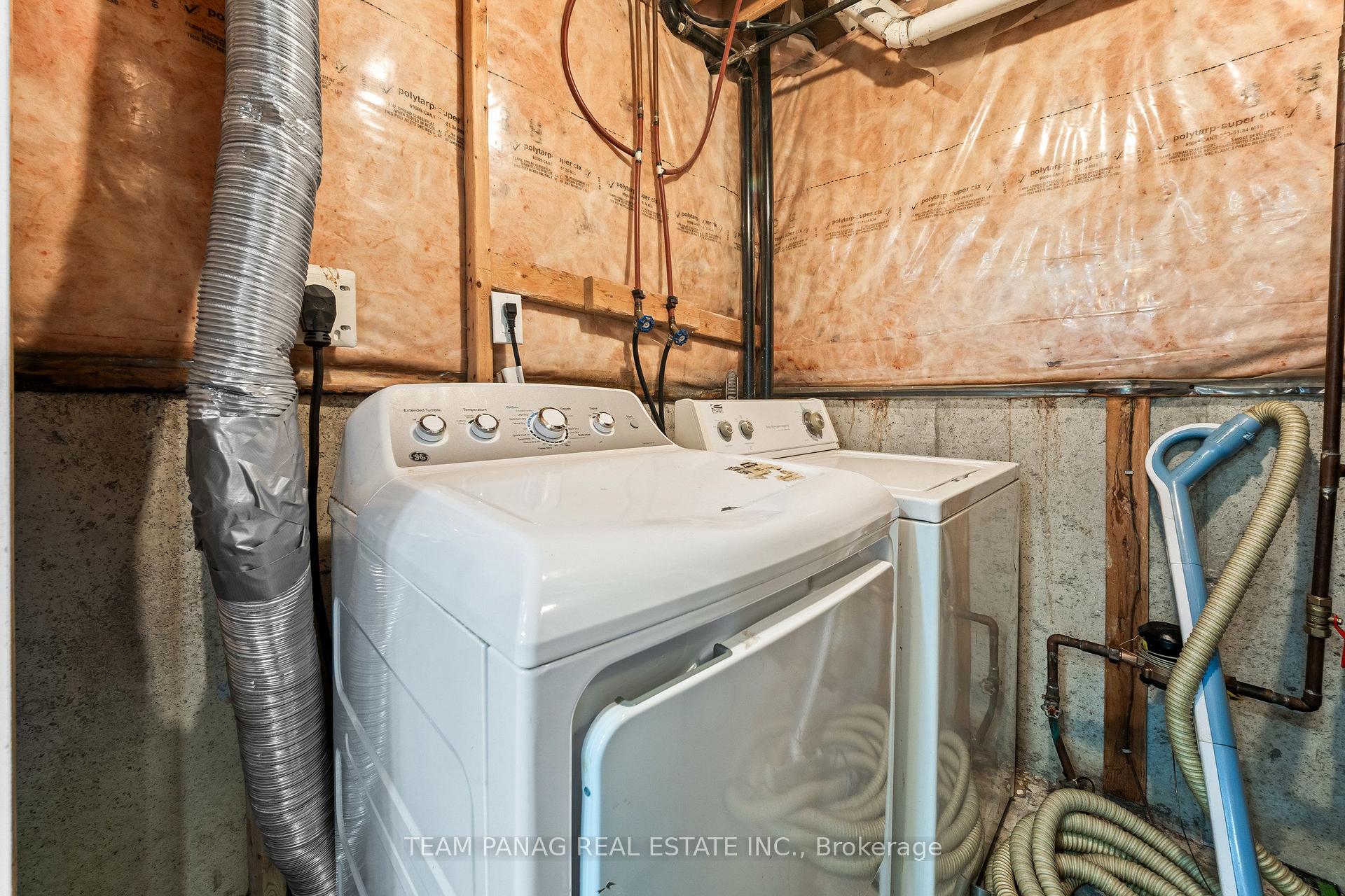 Photo 38 of 26 Bowsfield Drive, Brampton, Vales of Castlemore — HOMEH