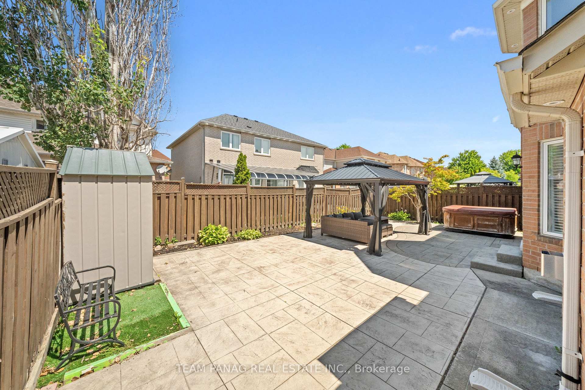Photo 39 of 26 Bowsfield Drive, Brampton, Vales of Castlemore — HOMEH
