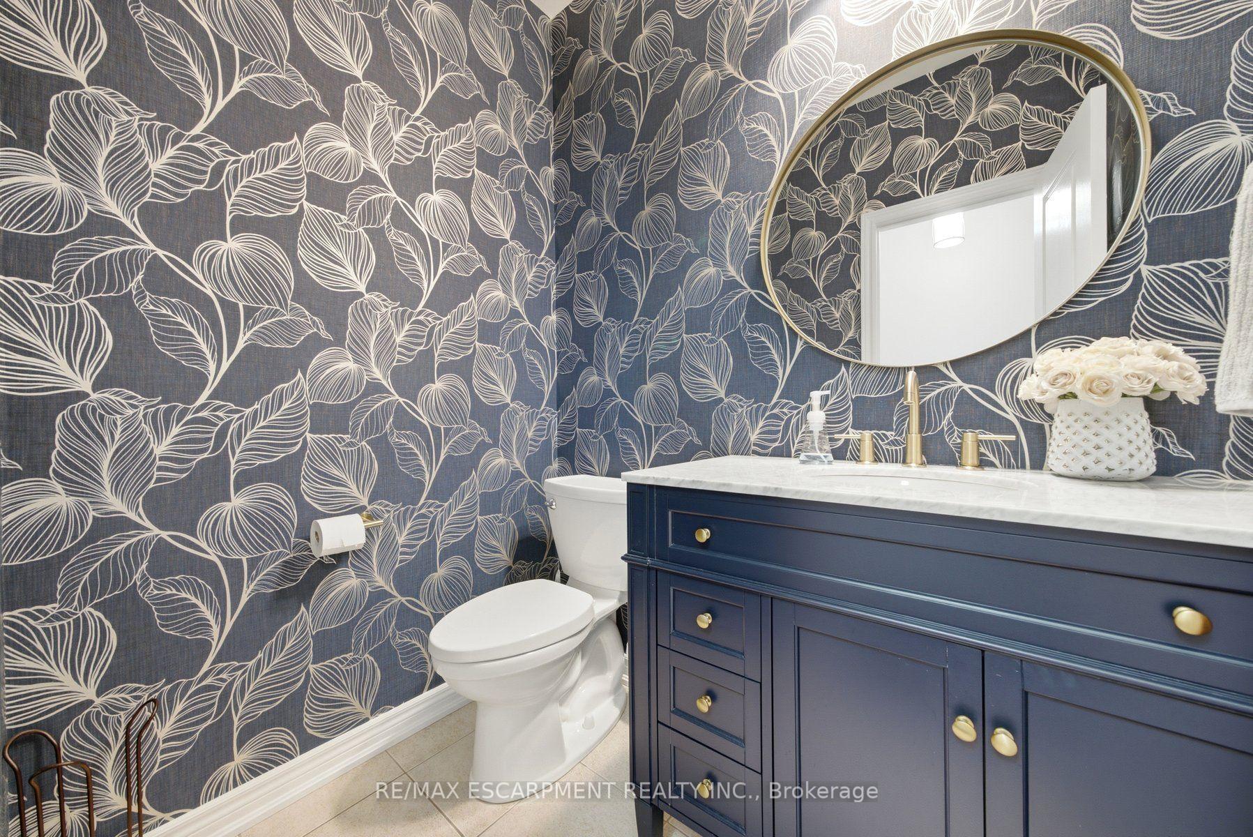 Photo 6 of 401 Valridge Drive, Hamilton, Ancaster — HOMEH