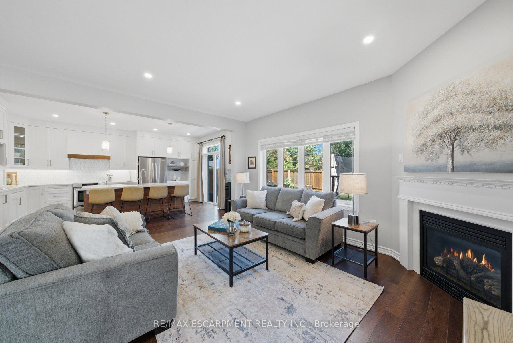 Photo 13 of 401 Valridge Drive, Hamilton, Ancaster — HOMEH