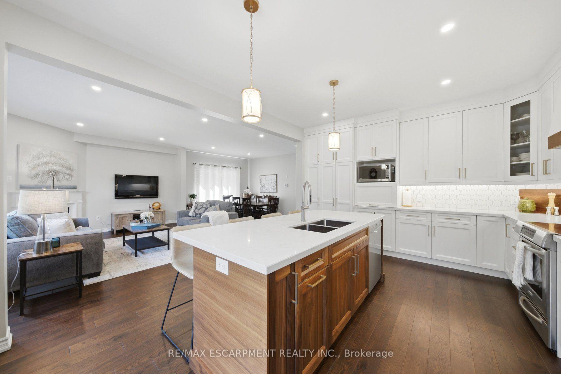 Photo 20 of 401 Valridge Drive, Hamilton, Ancaster — HOMEH