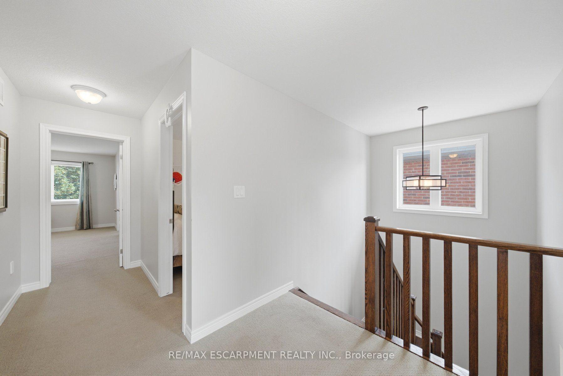 Photo 23 of 401 Valridge Drive, Hamilton, Ancaster — HOMEH