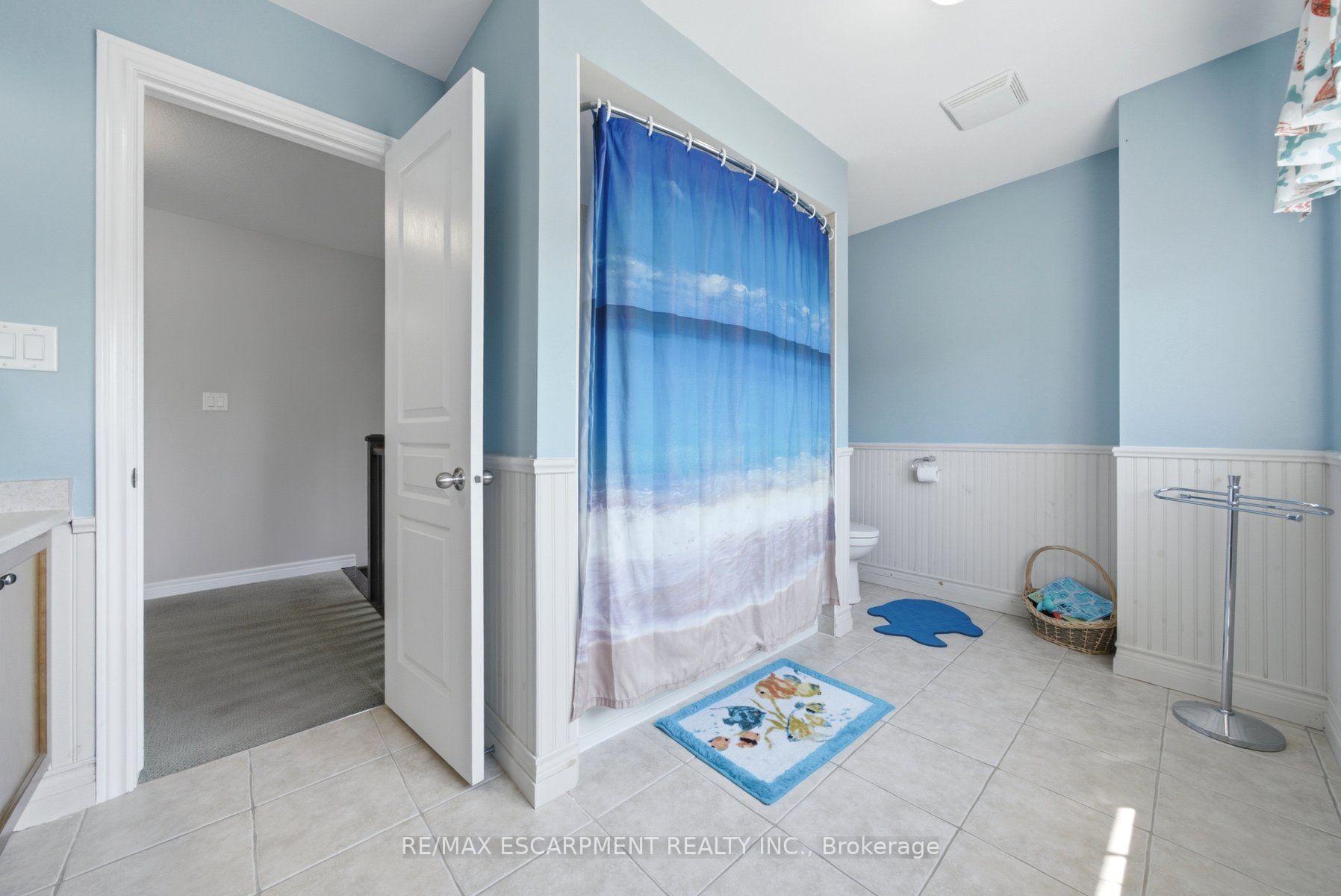 Photo 27 of 401 Valridge Drive, Hamilton, Ancaster — HOMEH