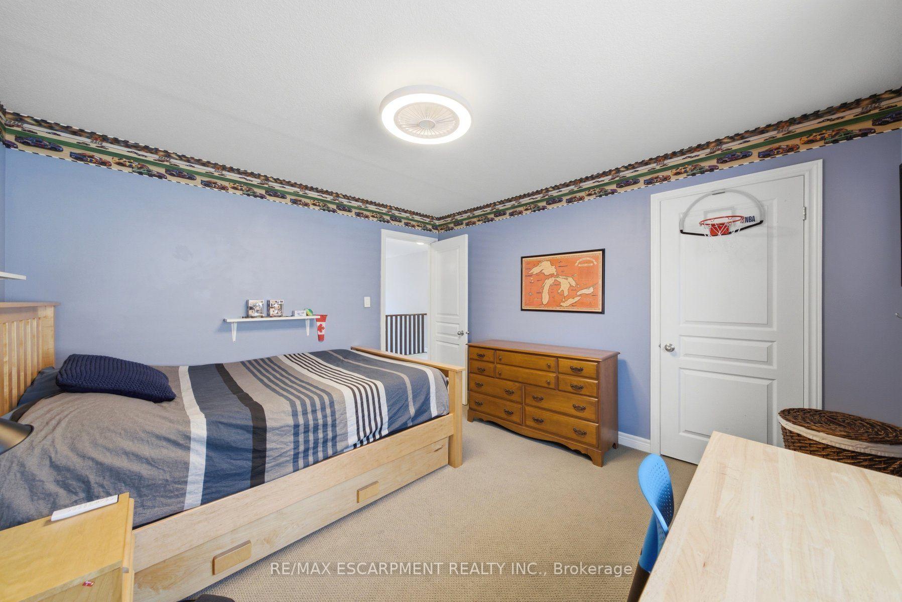 Photo 29 of 401 Valridge Drive, Hamilton, Ancaster — HOMEH