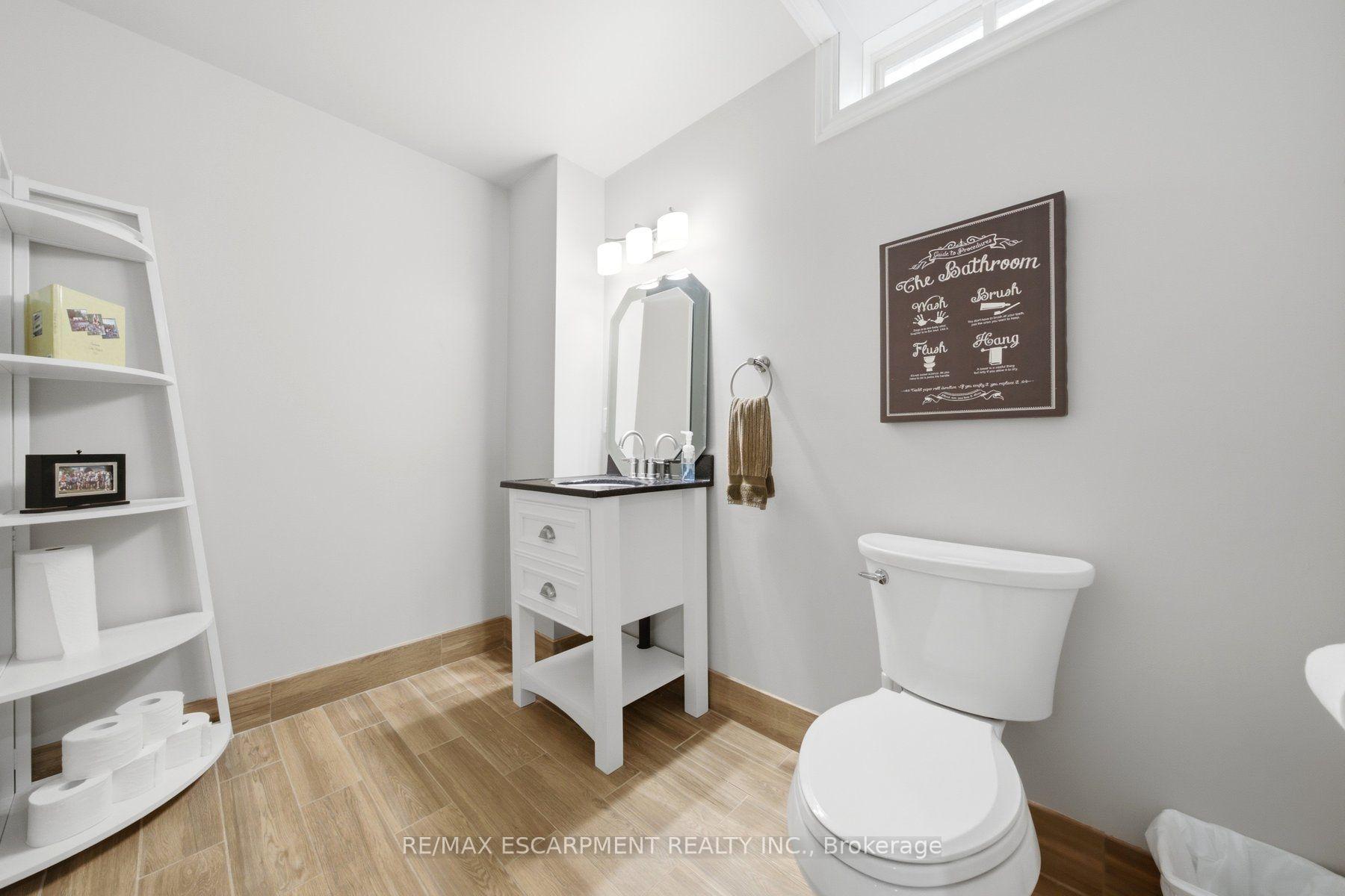 Photo 40 of 401 Valridge Drive, Hamilton, Ancaster — HOMEH