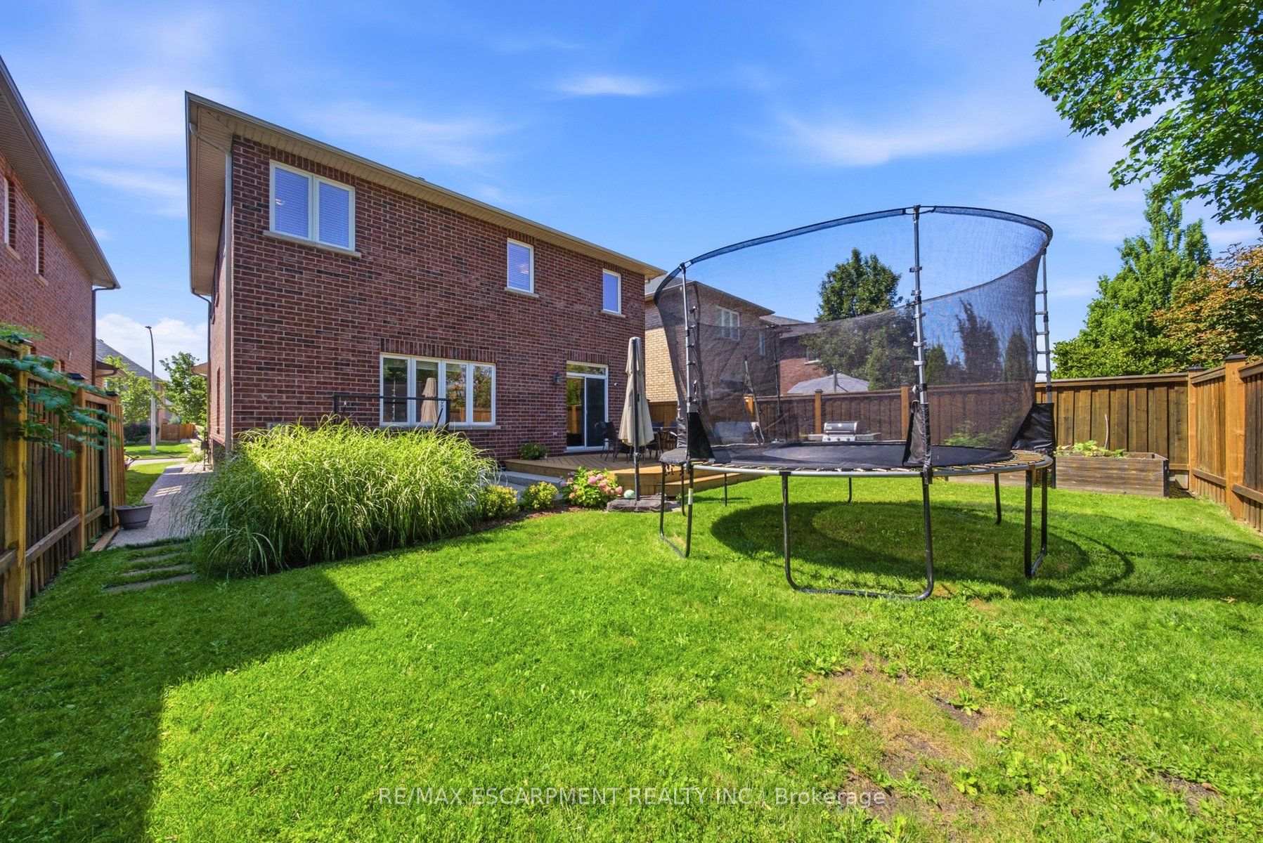 Photo 43 of 401 Valridge Drive, Hamilton, Ancaster — HOMEH