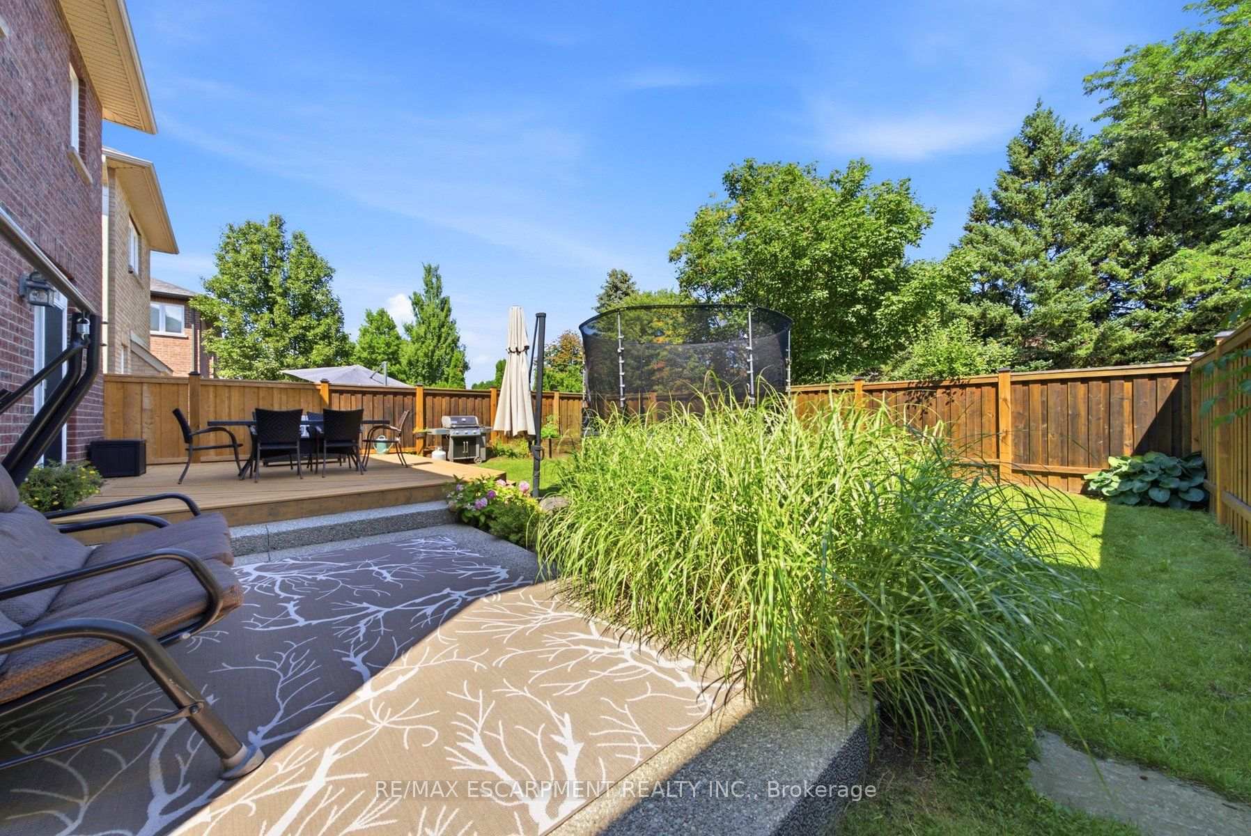 Photo 44 of 401 Valridge Drive, Hamilton, Ancaster — HOMEH