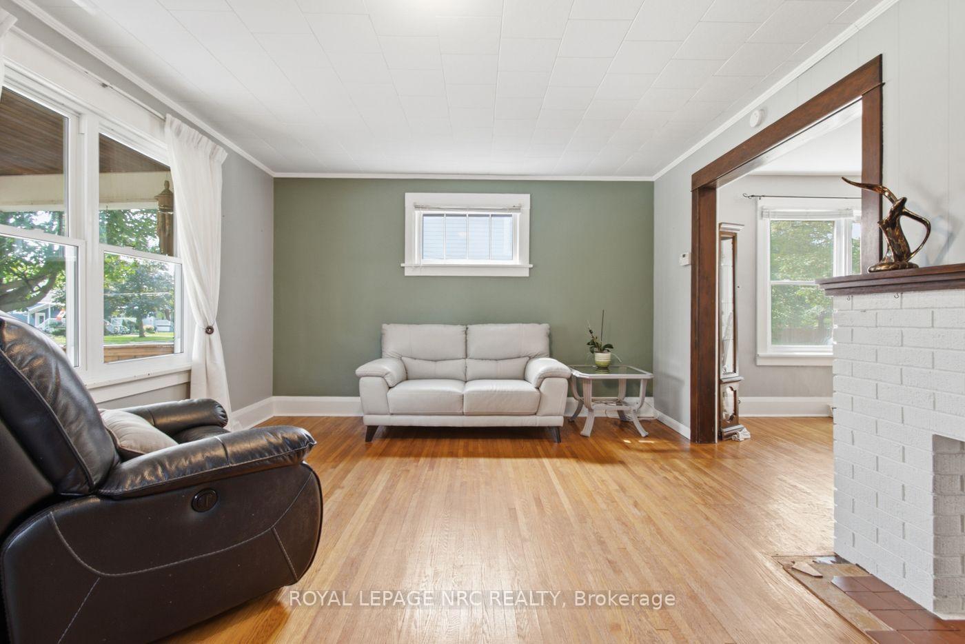 Photo 7 of 60 Forest Avenue, Port Colborne, Sugarloaf — HOMEH