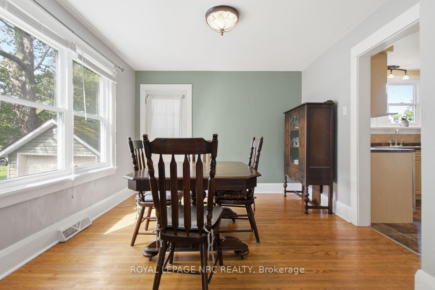 Photo 10 of 60 Forest Avenue, Port Colborne, Sugarloaf — HOMEH