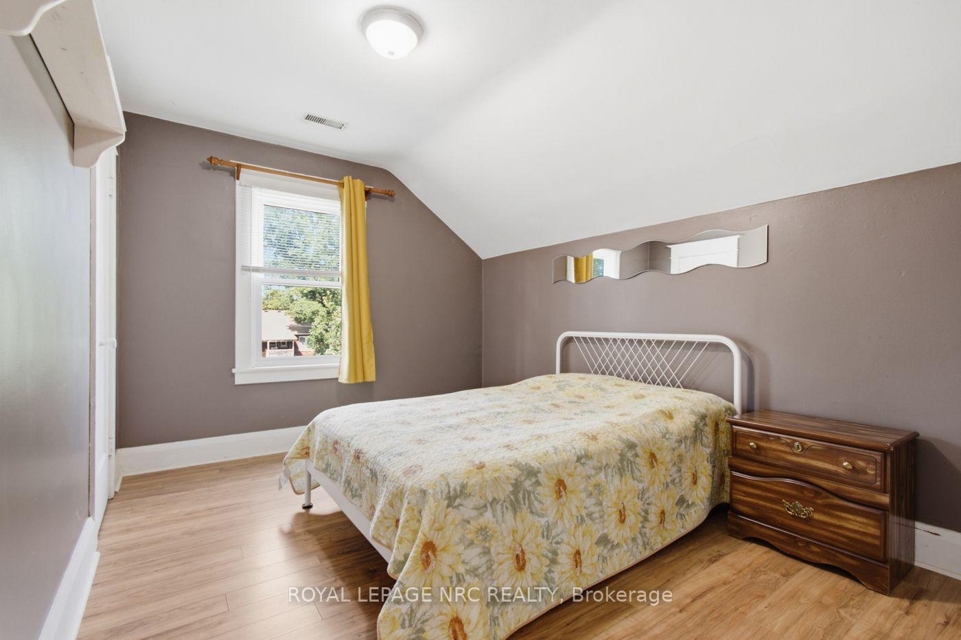 Photo 19 of 60 Forest Avenue, Port Colborne, Sugarloaf — HOMEH