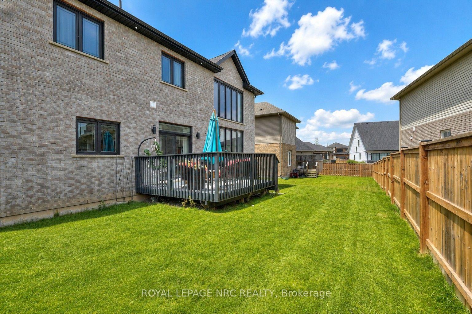 Photo 2 of 31 Bergenstein Crescent, Pelham, Fonthill — HOMEH